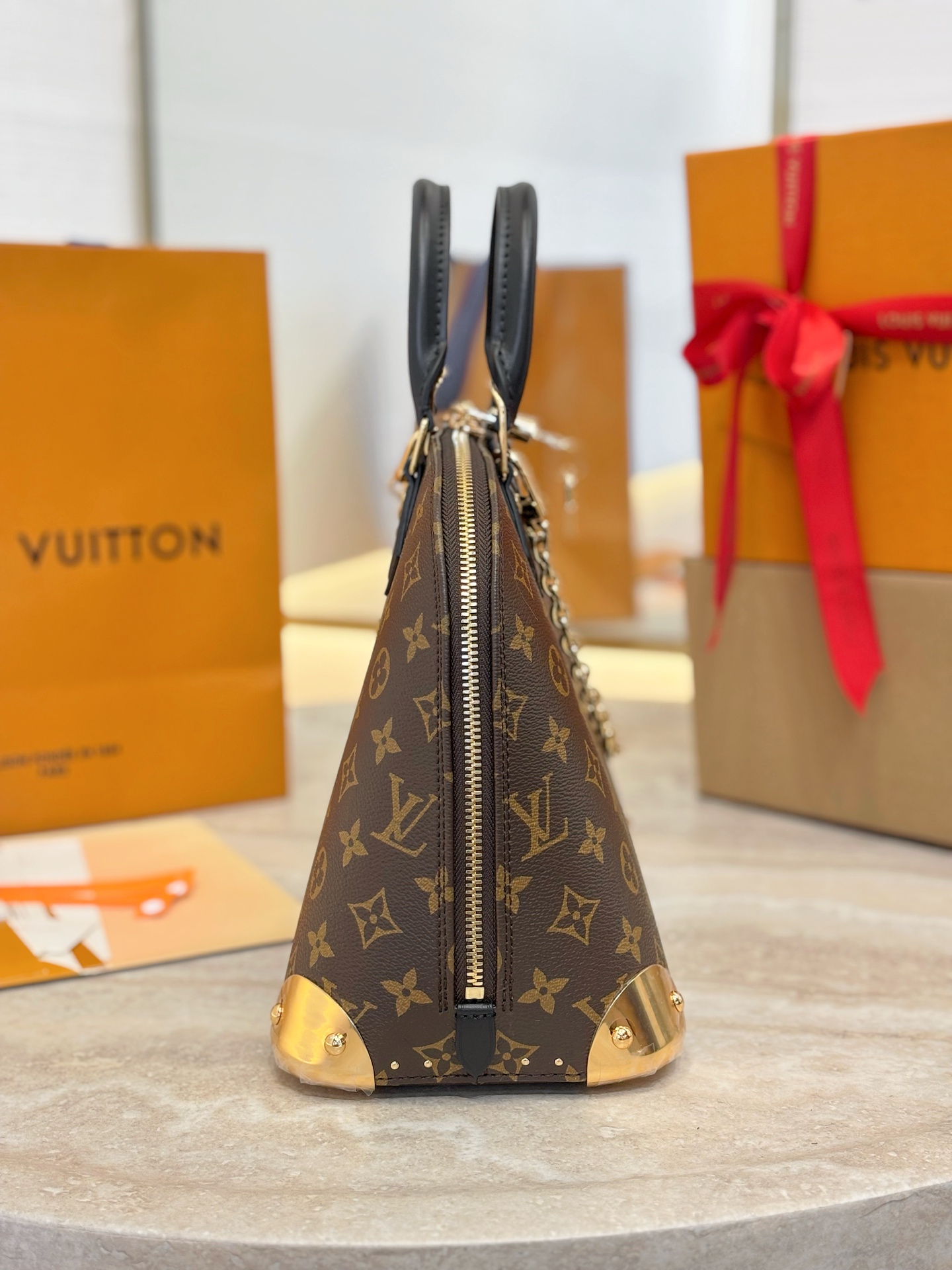 Louis Vuitton Basic Bag Cow Leather 31cm-m-l-s