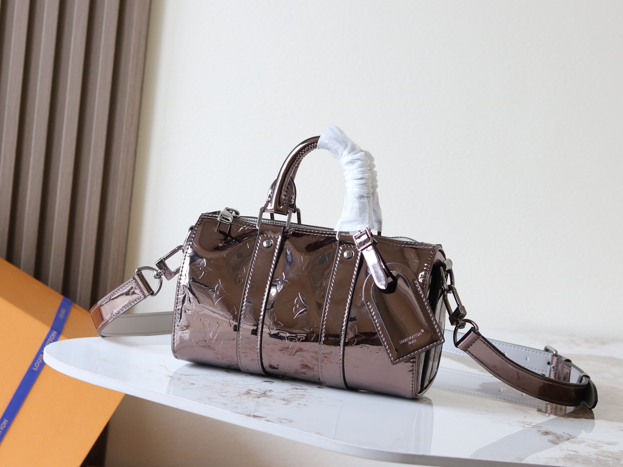 Louis Vuitton Basic Bag Canvas M-l