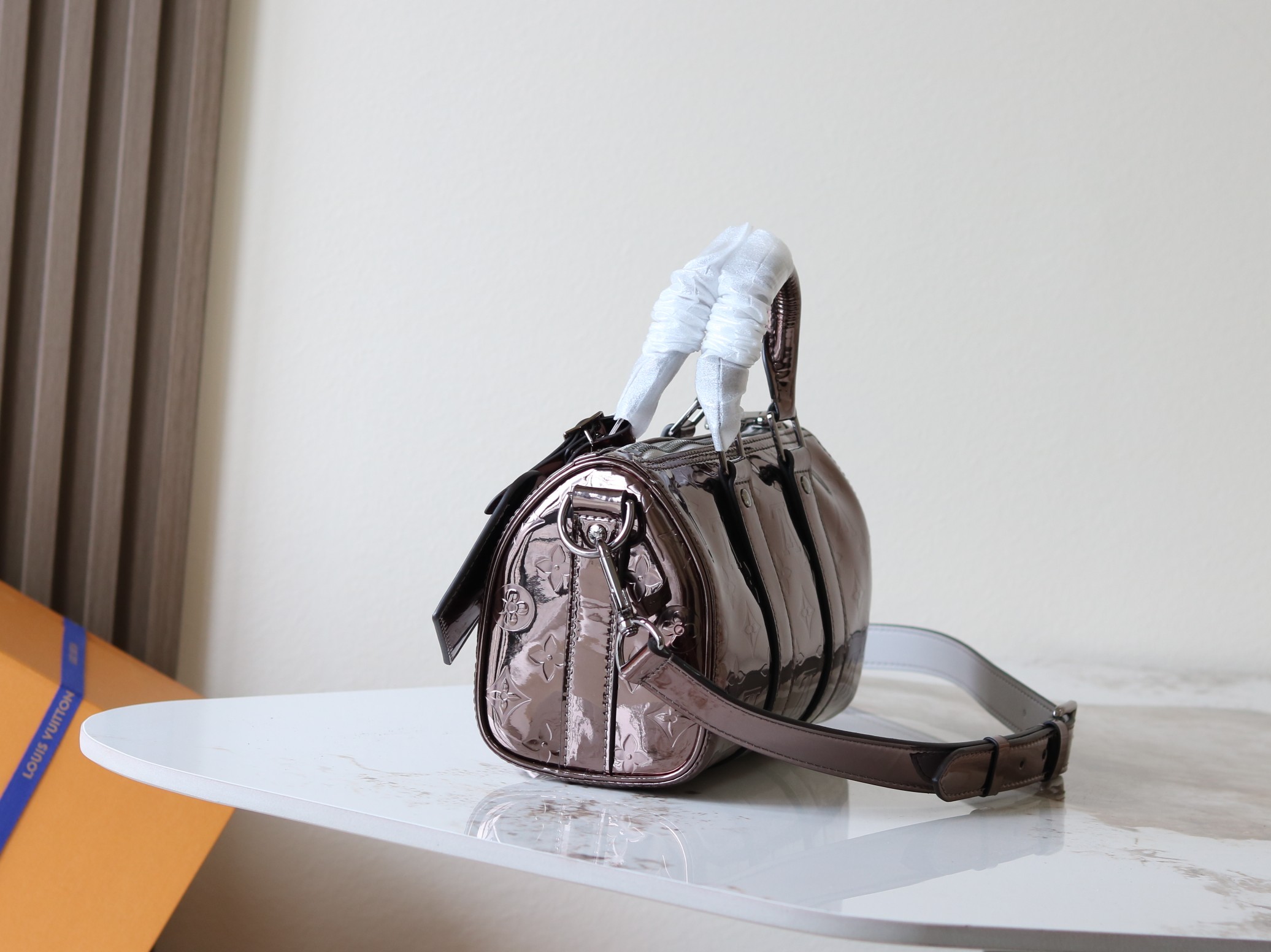 Louis Vuitton Basic Bag Canvas M-l