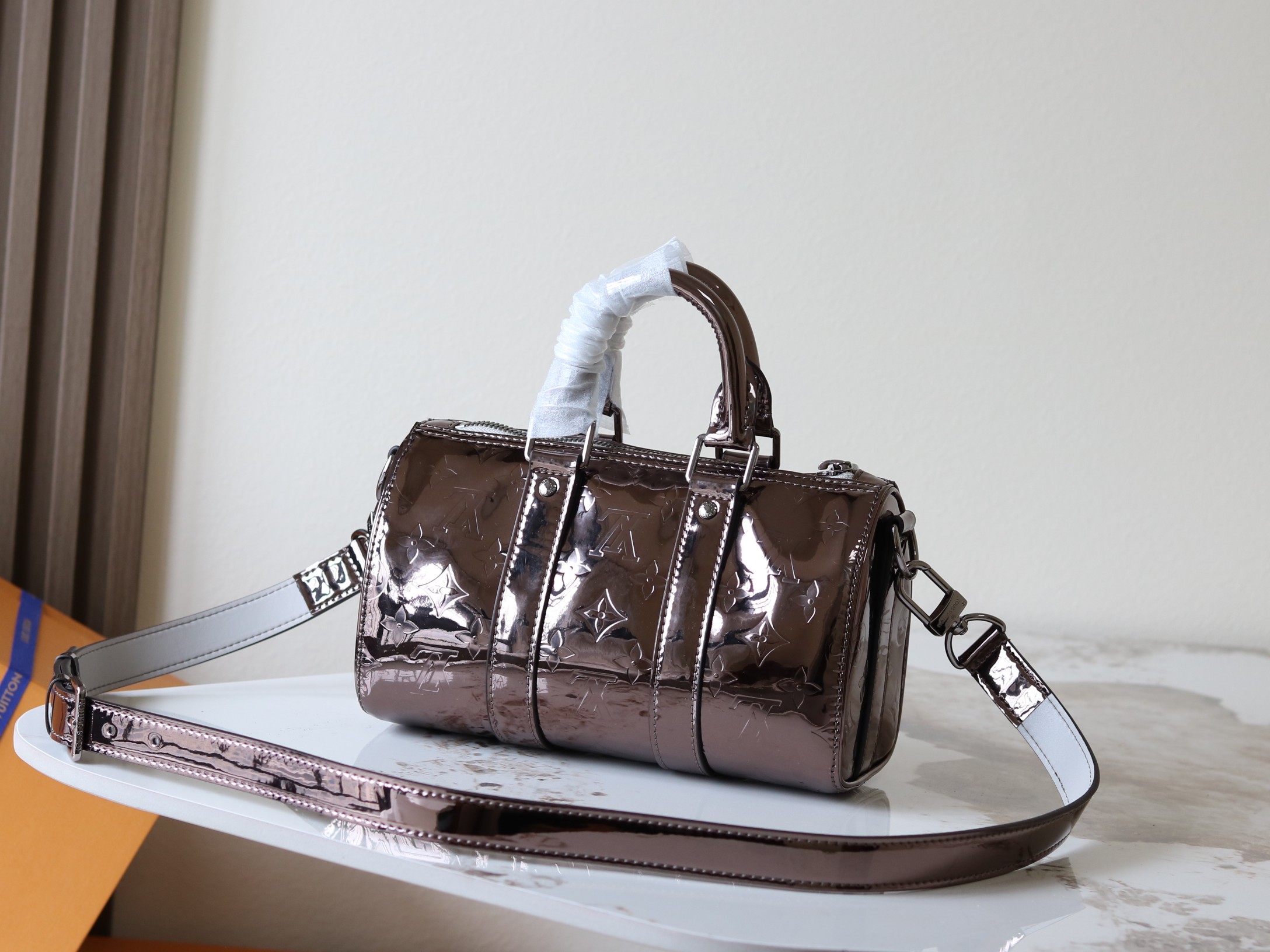 Louis Vuitton Basic Bag Canvas M-l