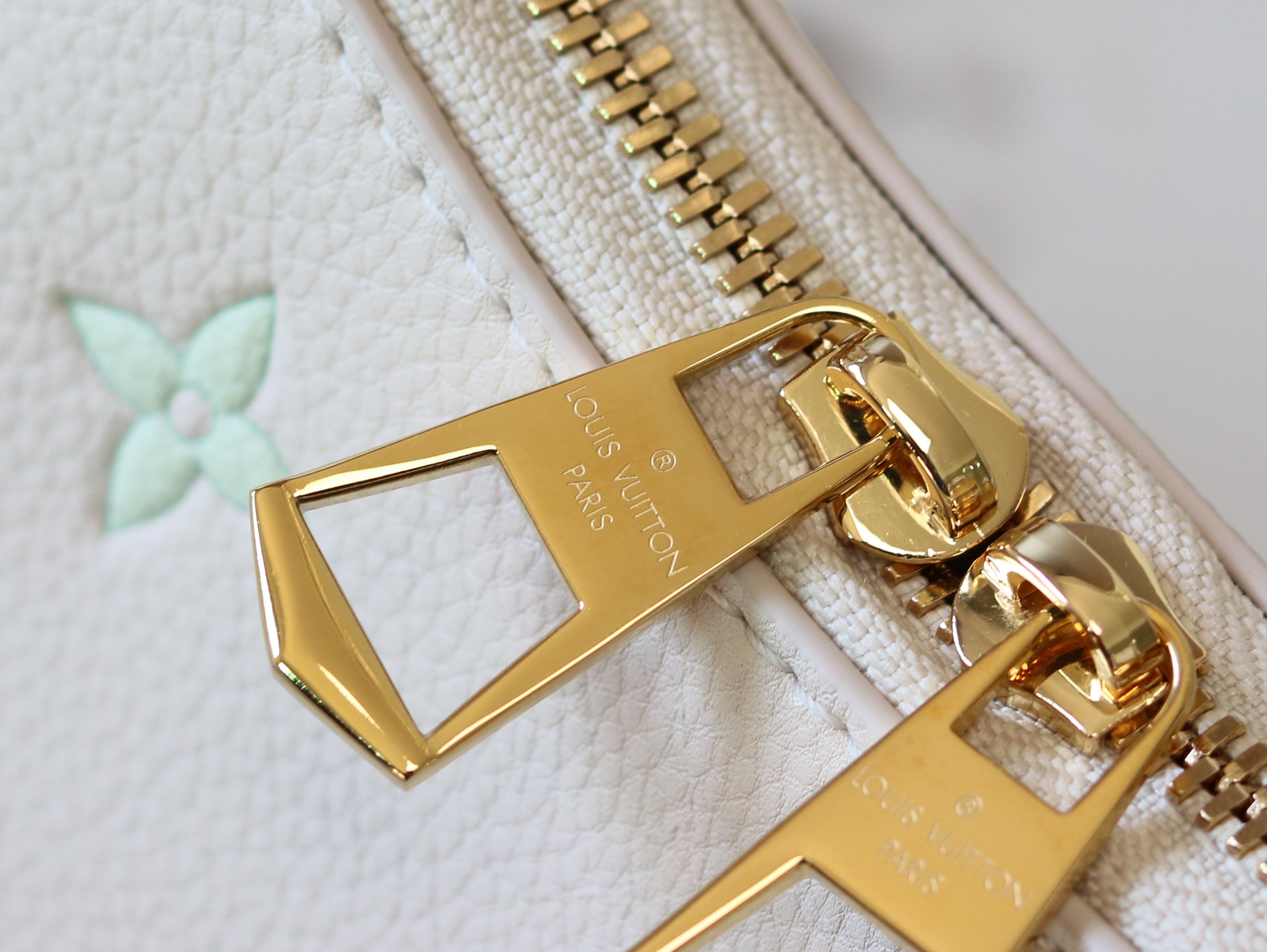 Basic Bag White M-l-s