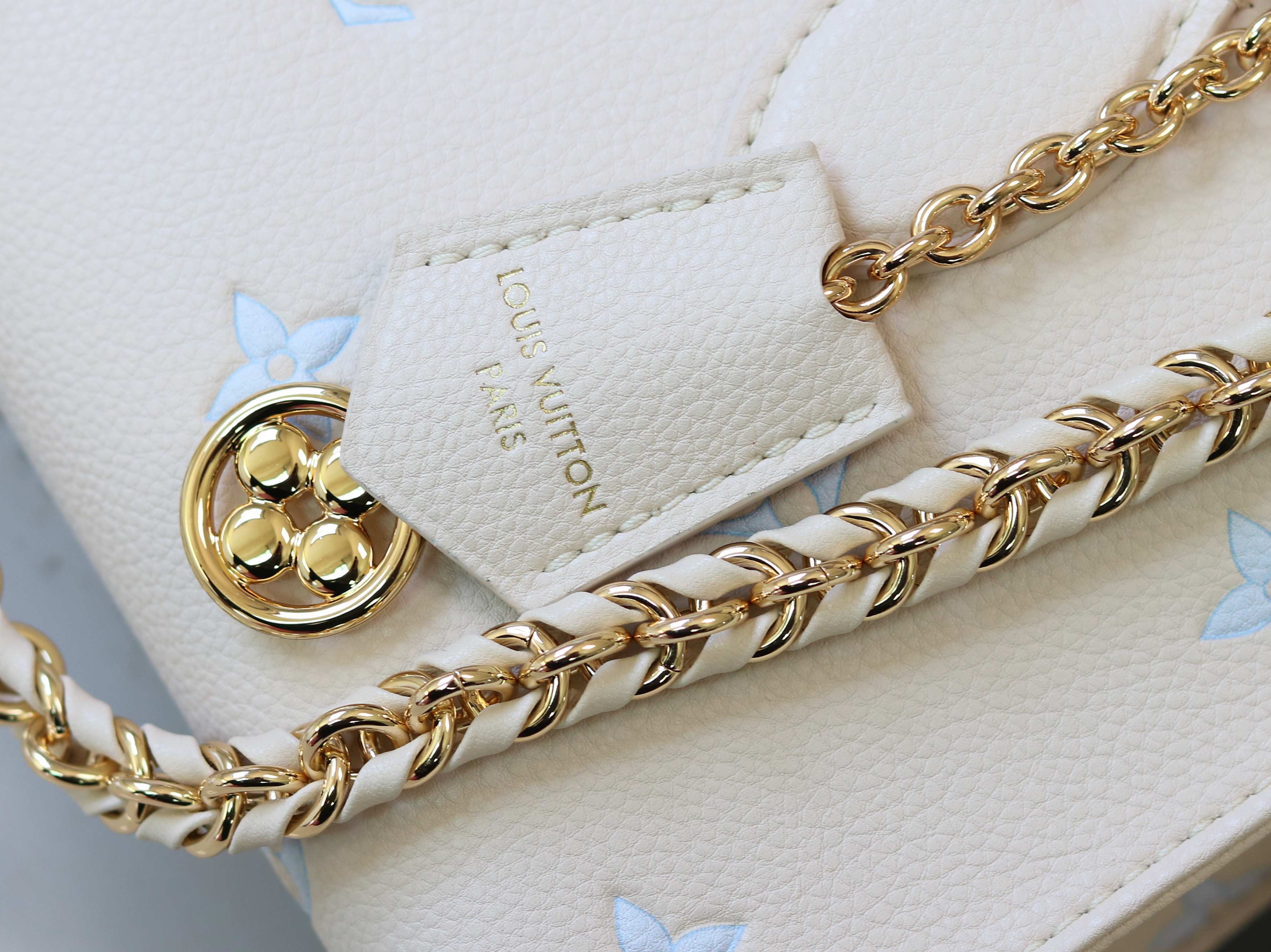 Louis Vuitton Basic Bag Blue M-l