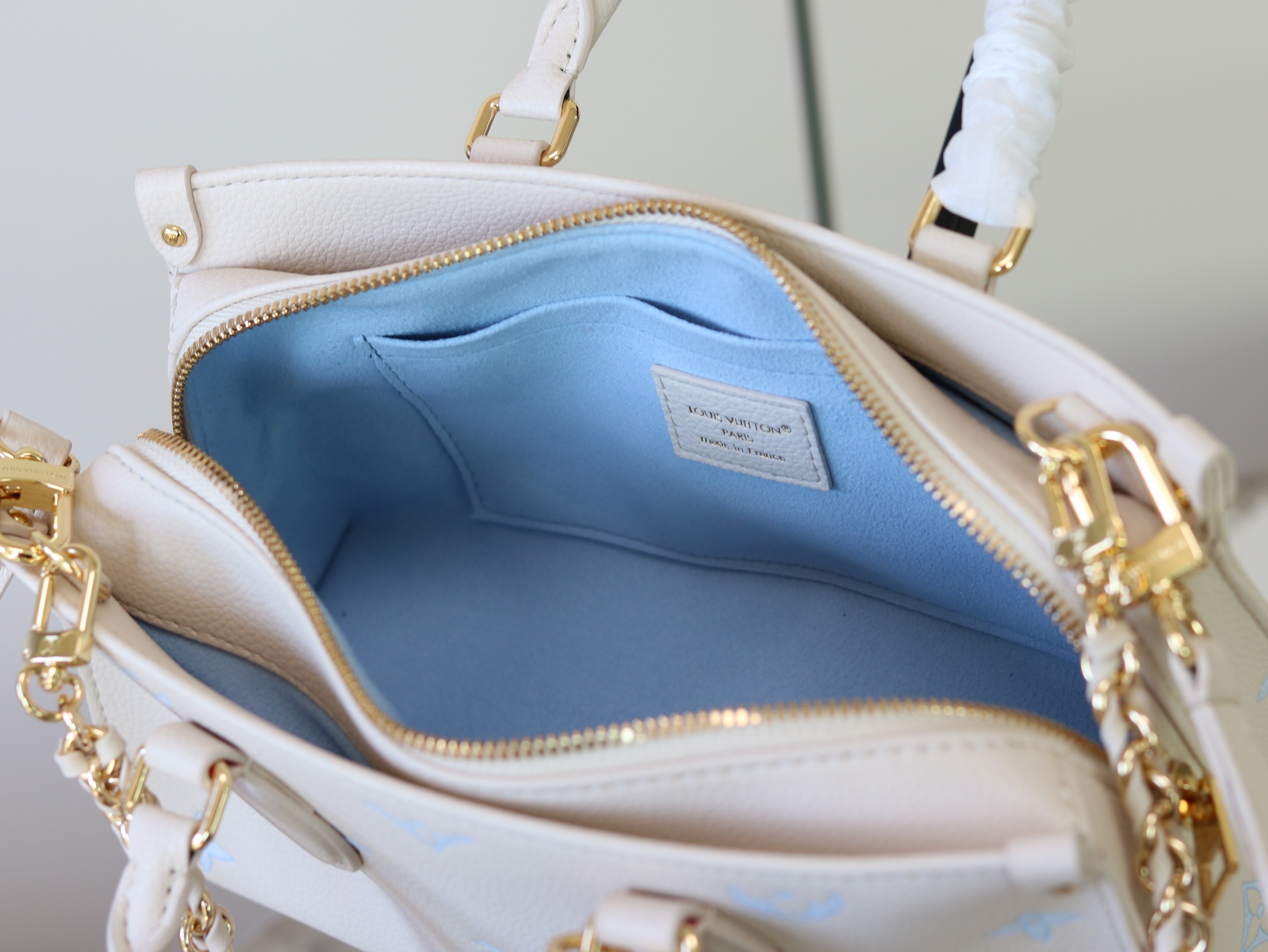 Louis Vuitton Basic Bag Blue M-l