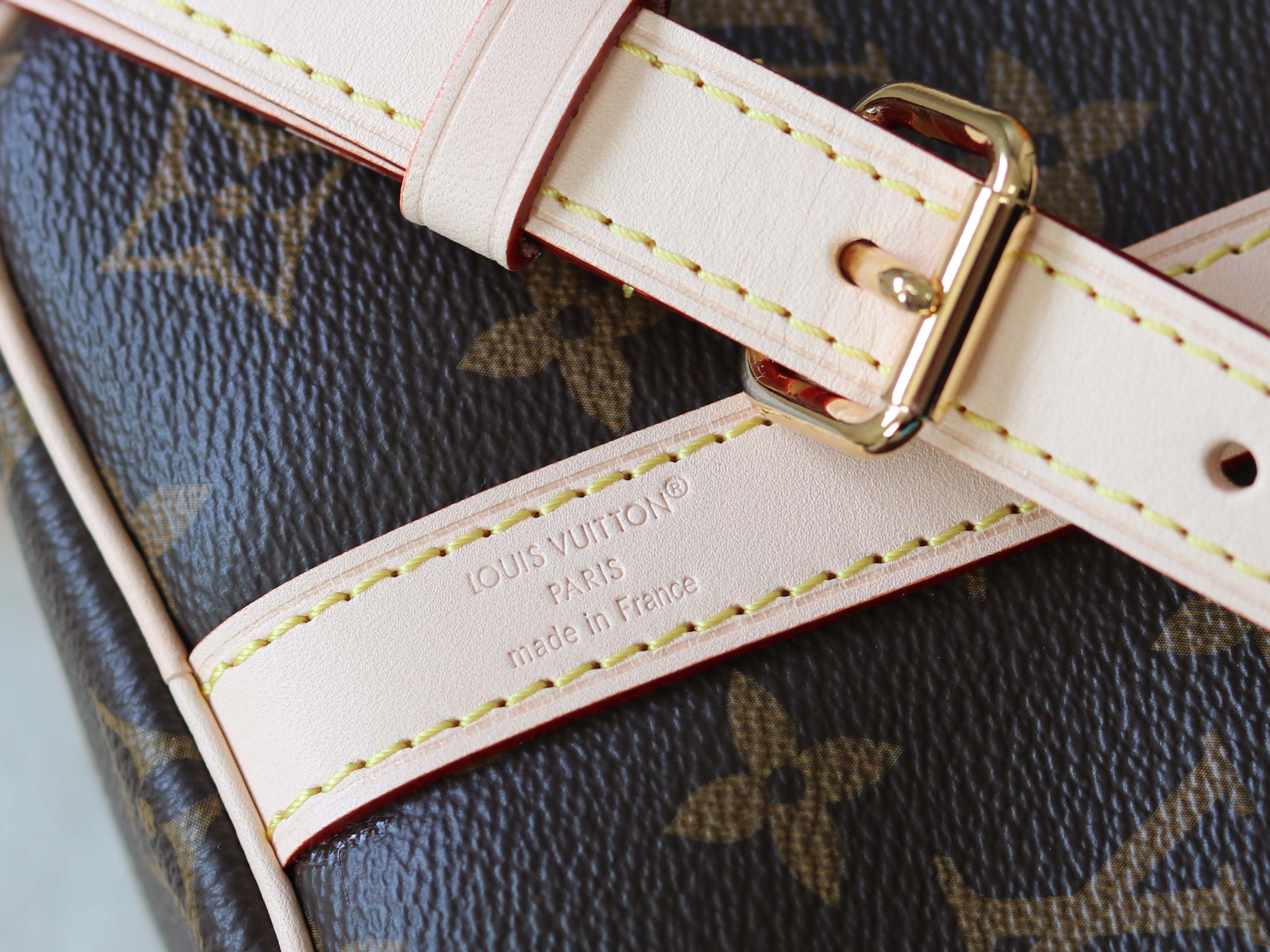 Louis Vuitton Basic Bag Canvas M-l-s