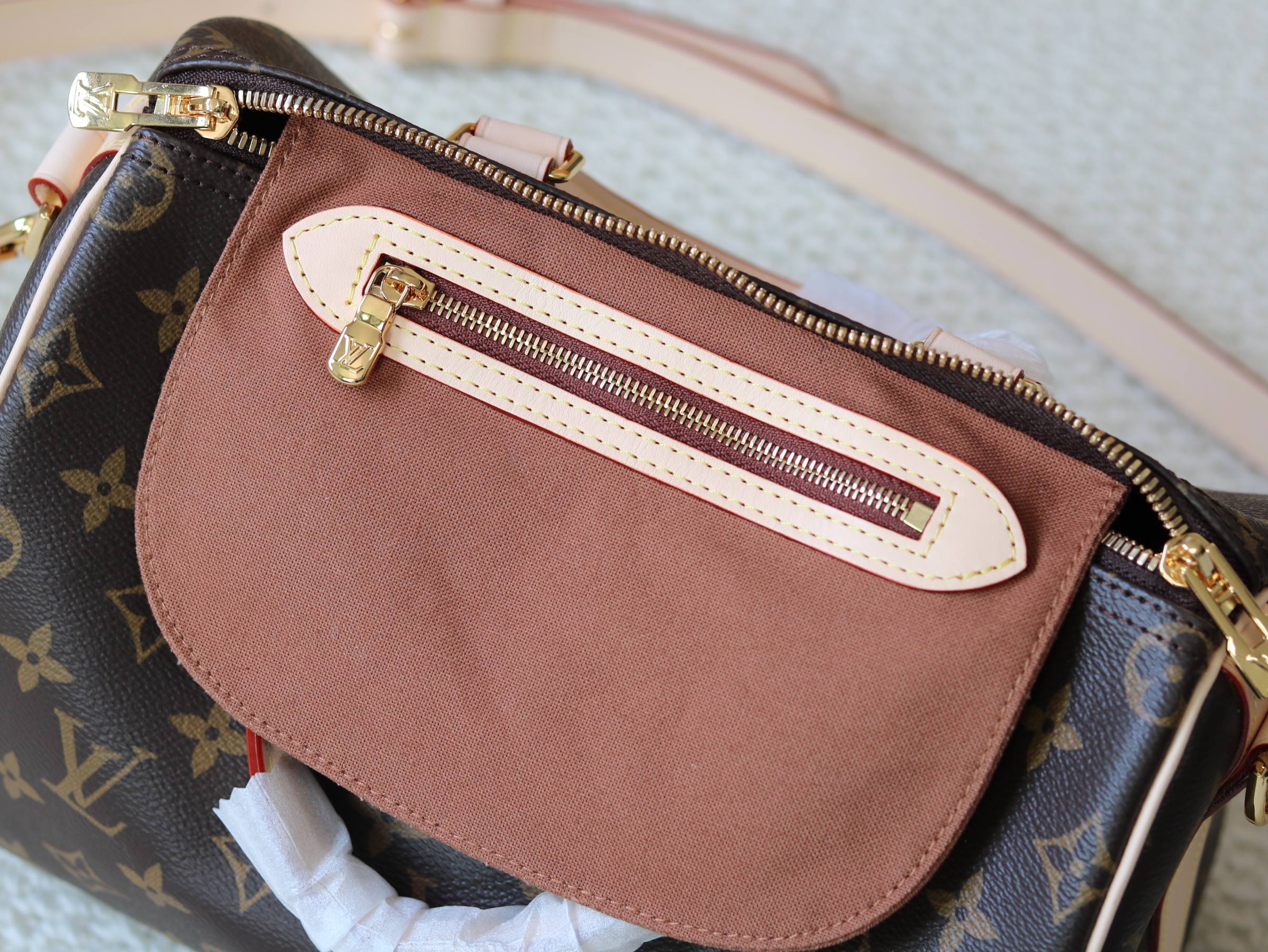 Louis Vuitton Basic Bag Canvas M-l-s