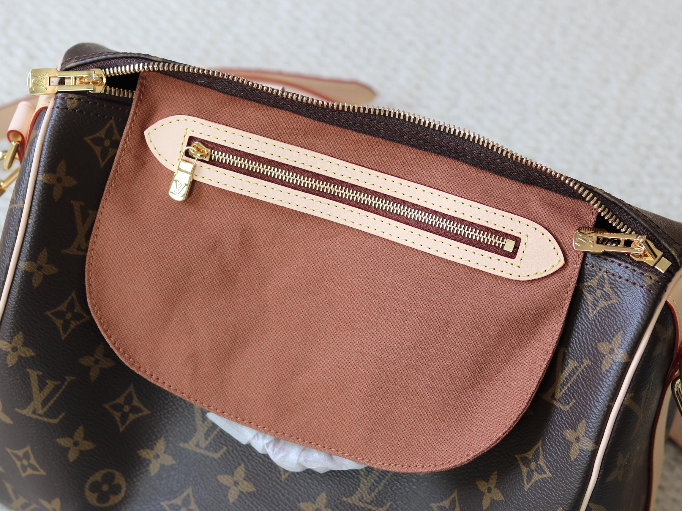 Louis Vuitton Basic Bag Canvas M-l-s