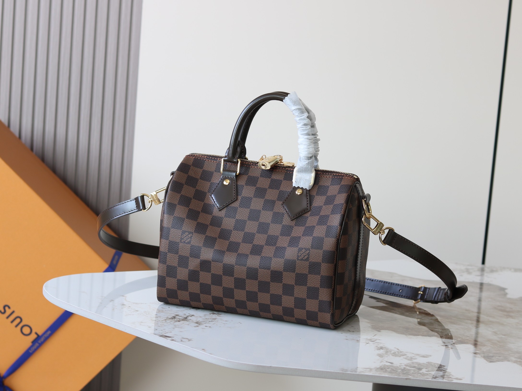 Louis Vuitton Basic Bag Canvas M-l-s