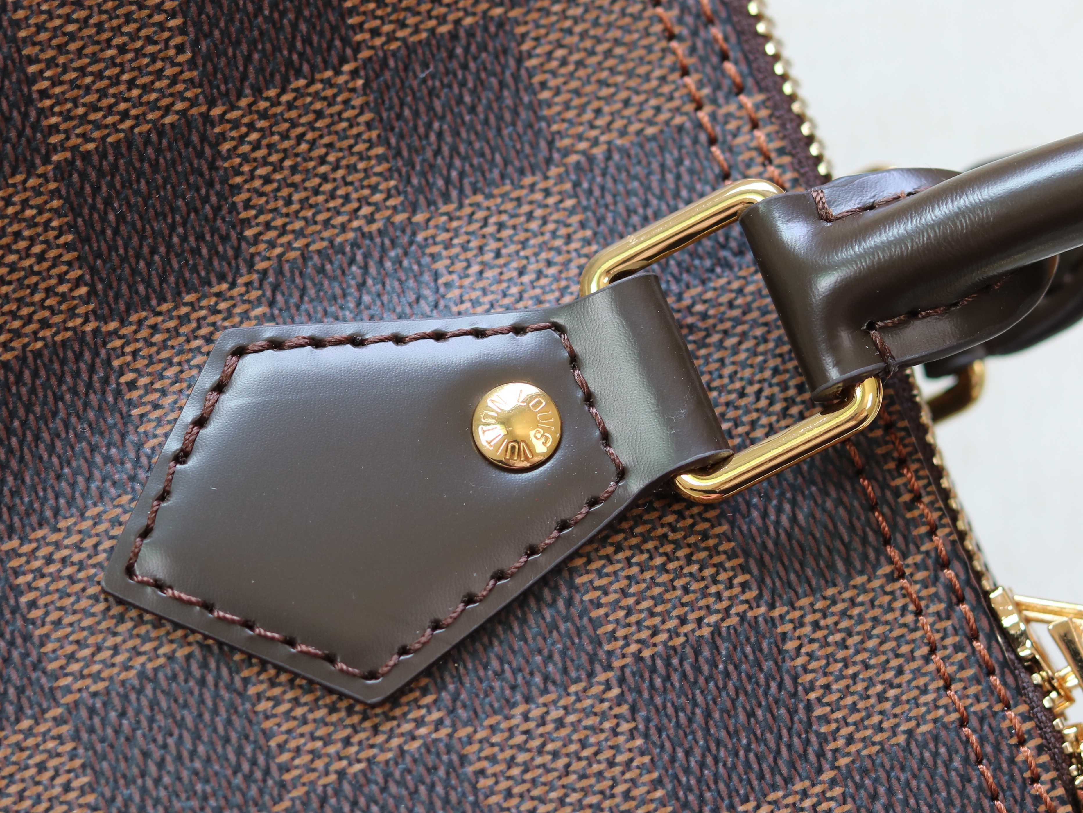 Louis Vuitton Basic Bag Canvas M-l-s