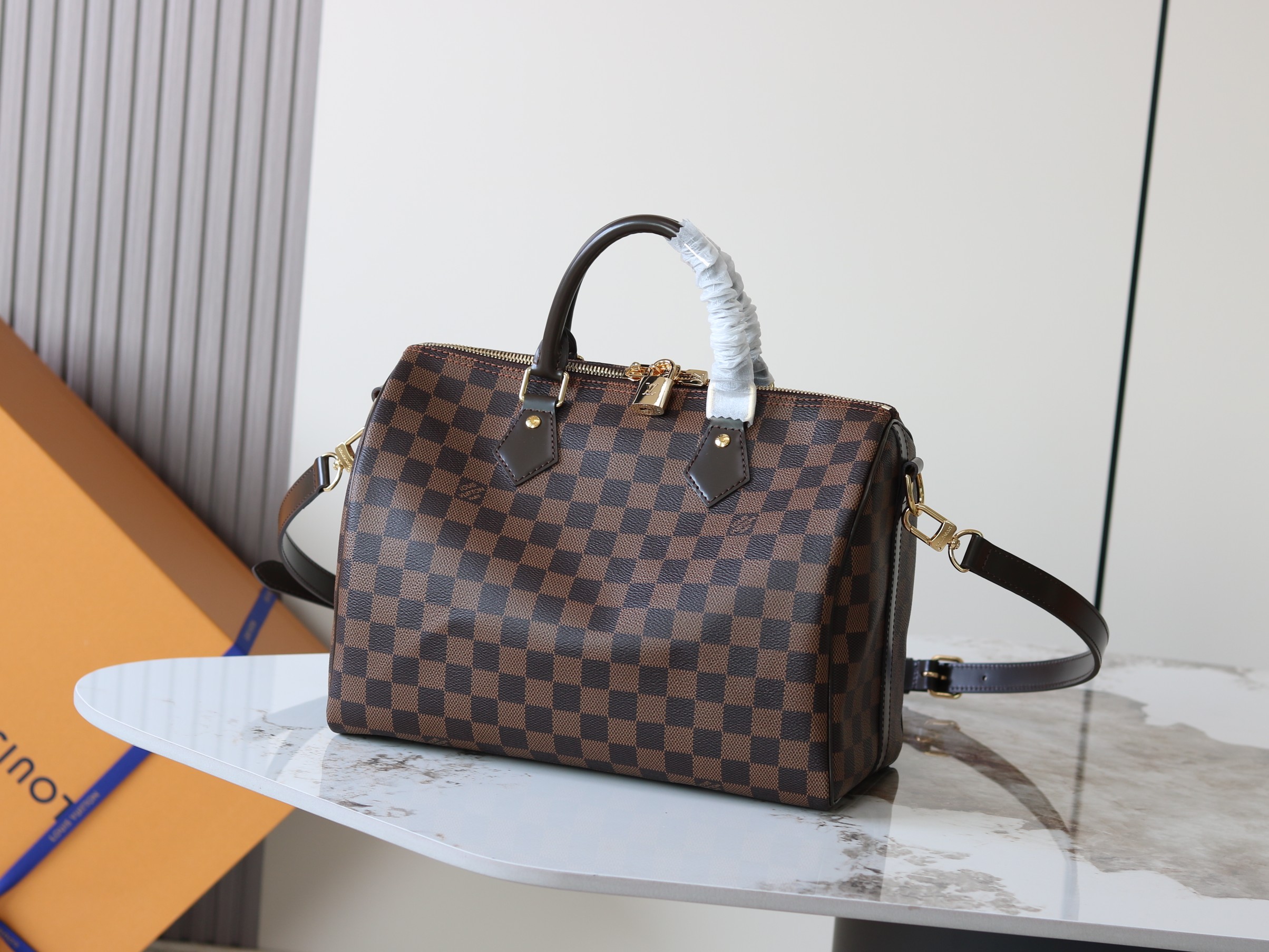 Louis Vuitton Basic Bag Canvas M-l-s