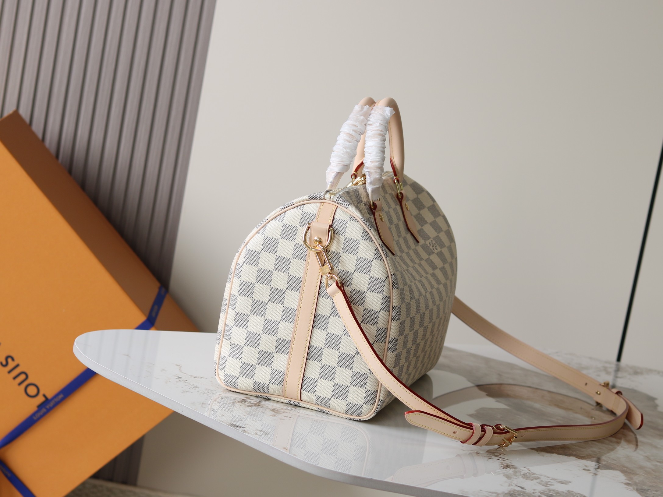 Louis Vuitton Basic Bag Canvas M-l-s