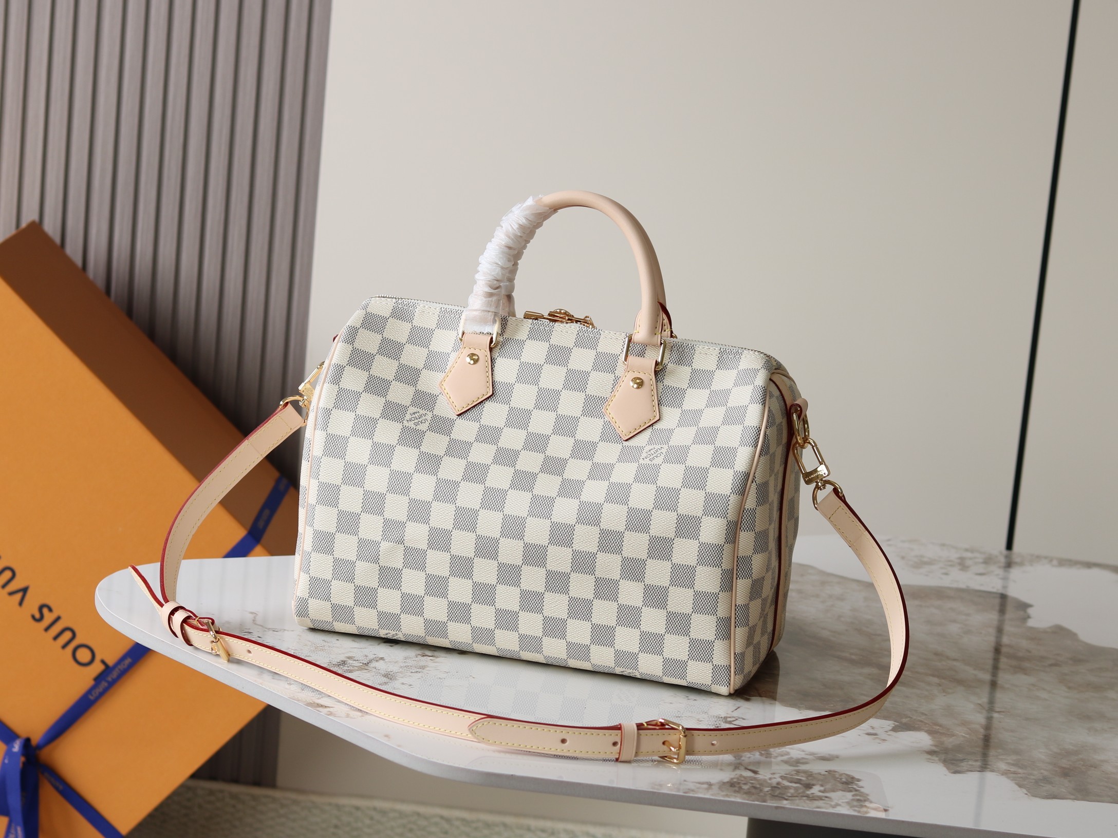 Louis Vuitton Basic Bag Canvas M-l-s