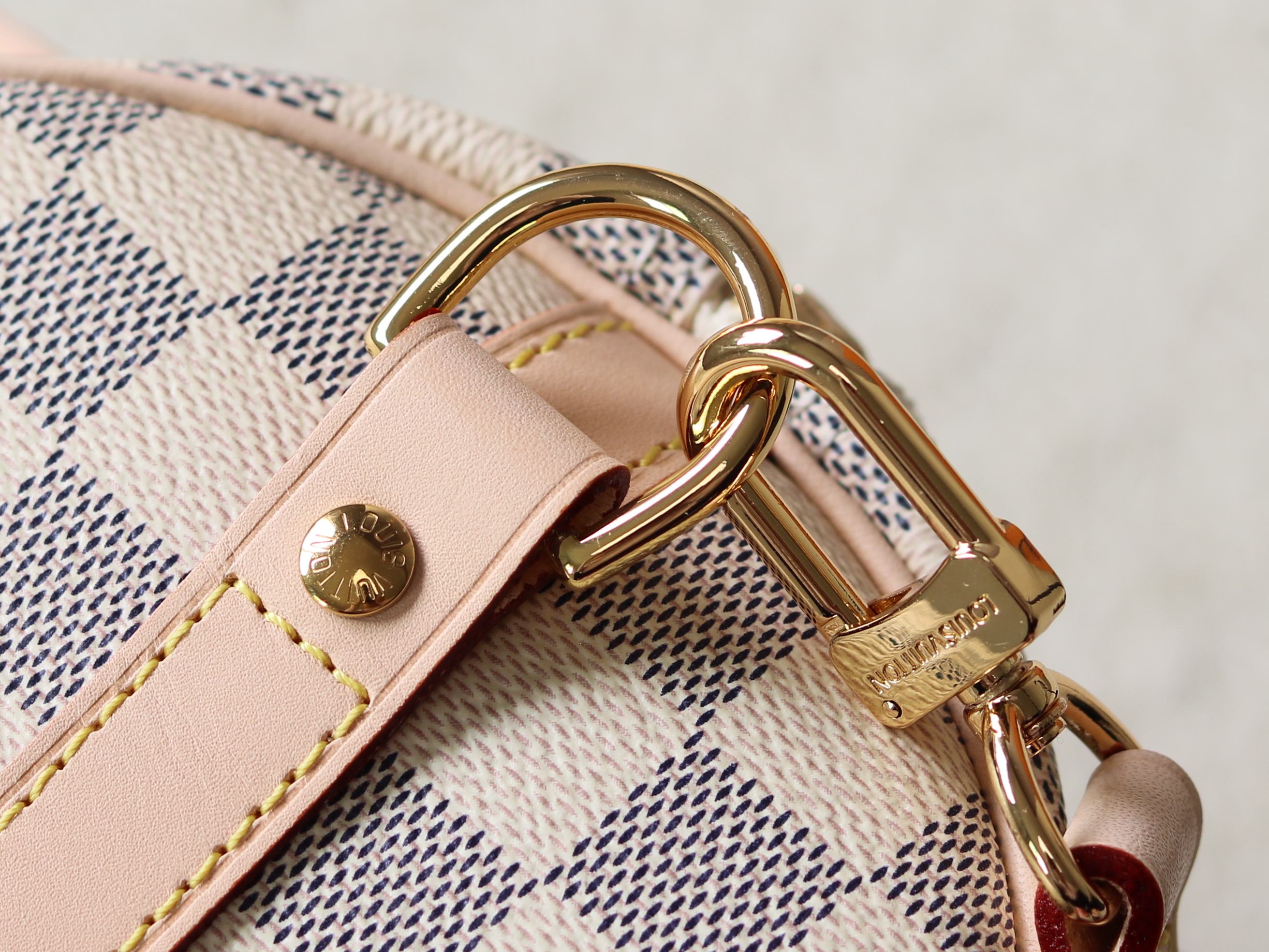 Louis Vuitton Basic Bag Canvas M-l-s