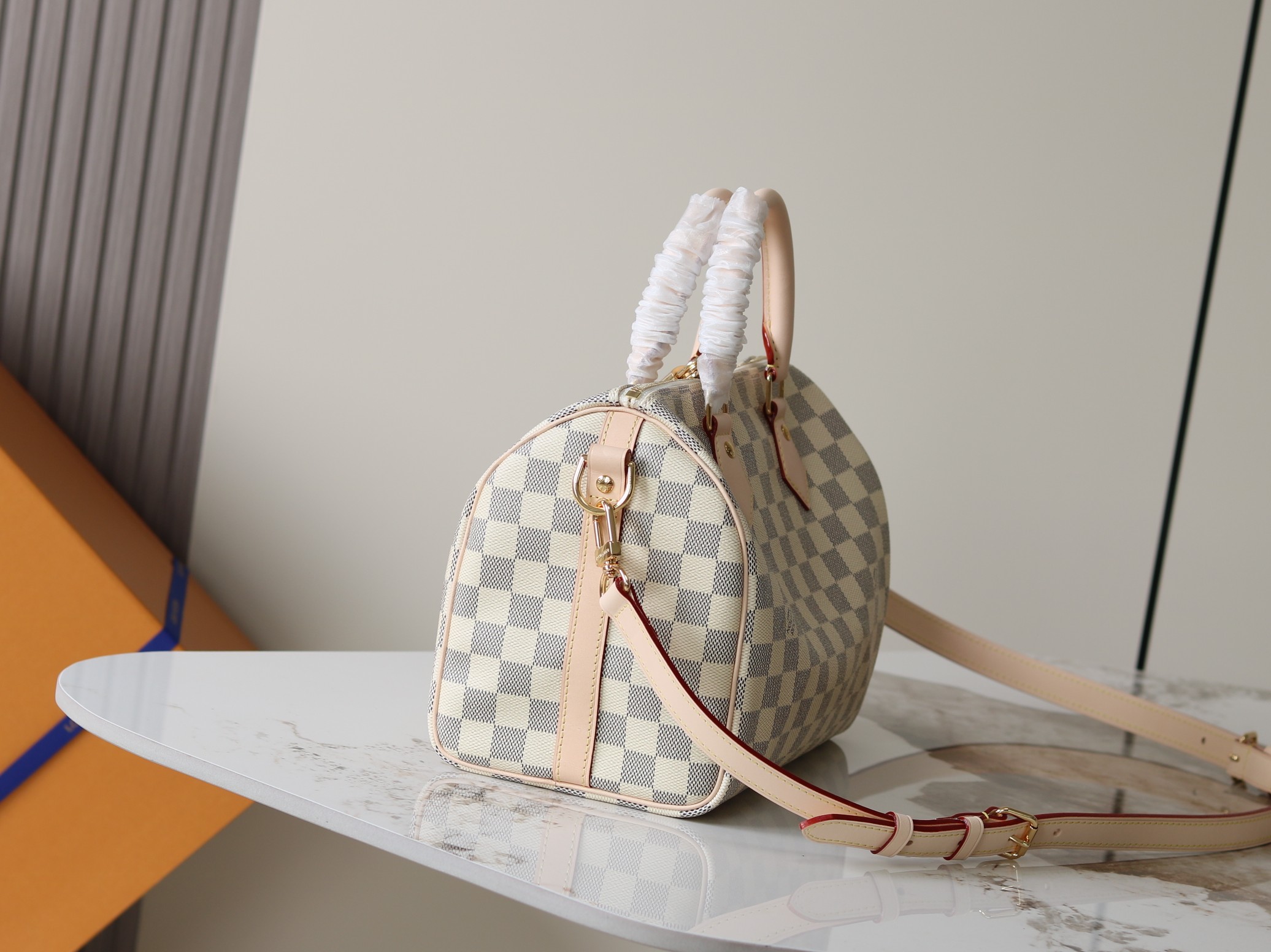Louis Vuitton Basic Bag Canvas M-l-s