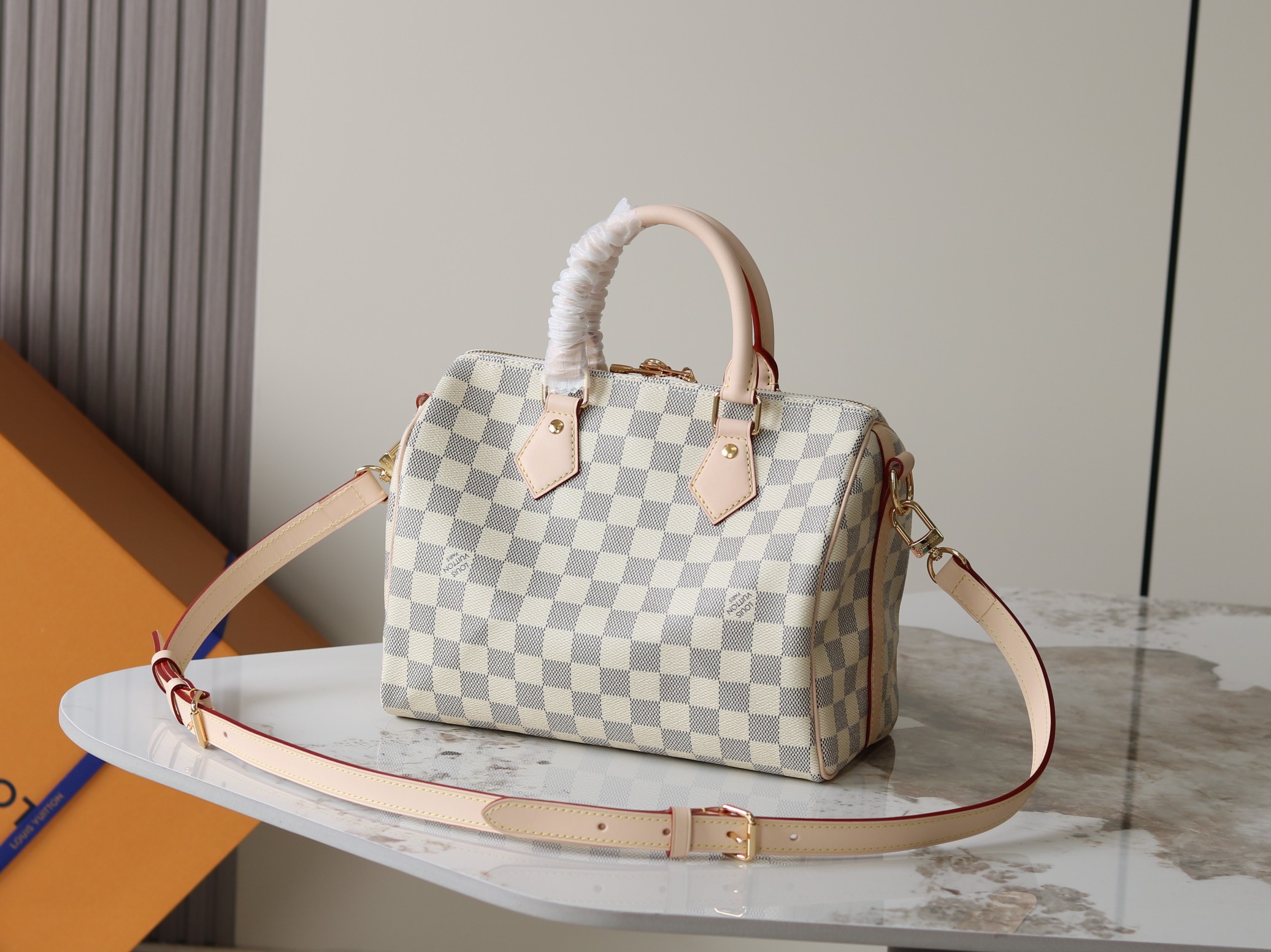 Louis Vuitton Basic Bag Canvas M-l-s