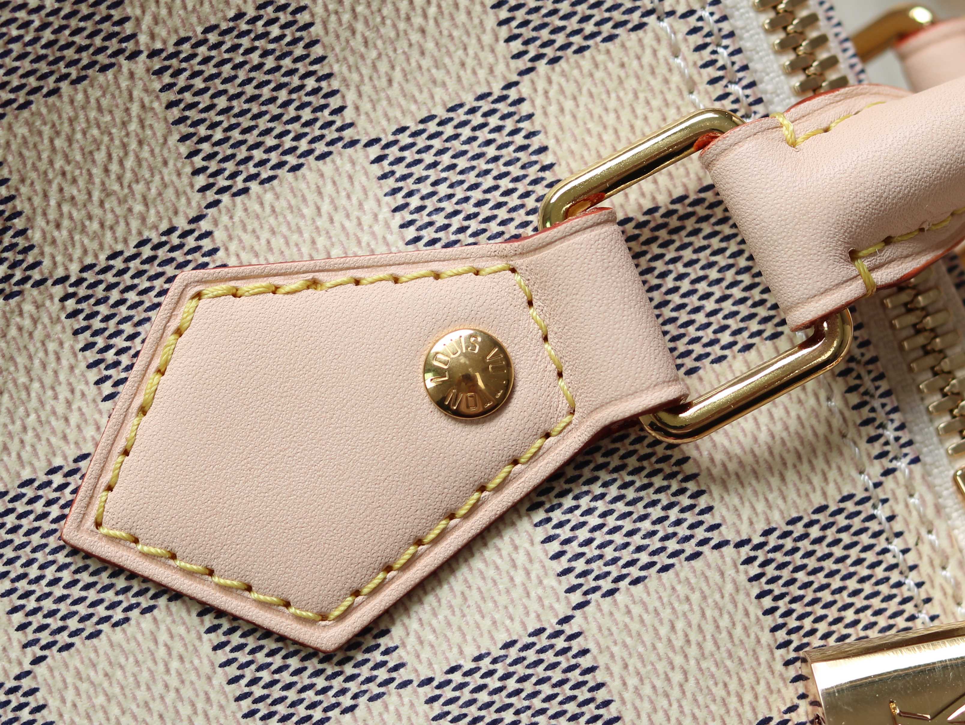 Louis Vuitton Basic Bag Canvas M-l-s