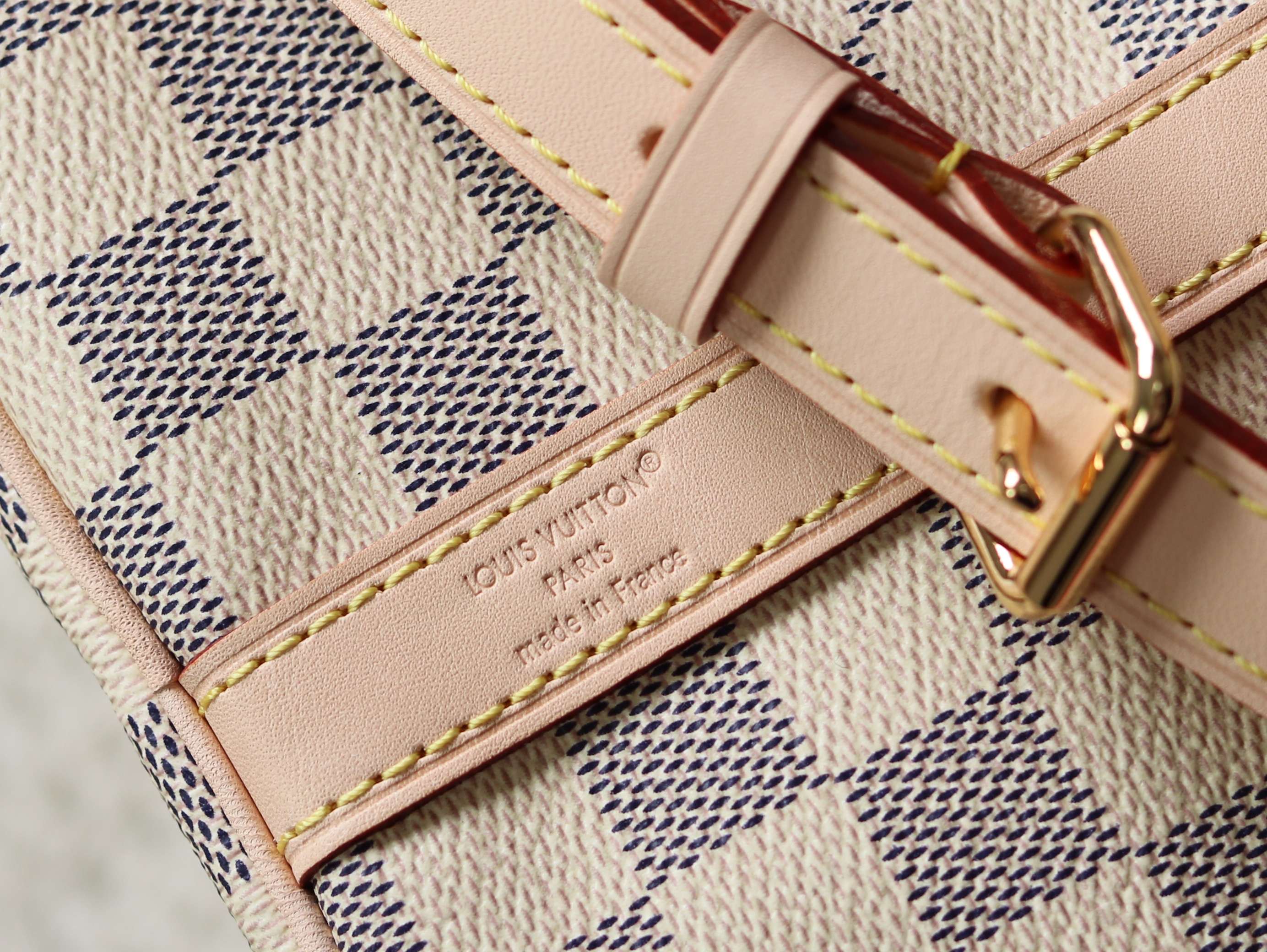 Louis Vuitton Basic Bag Canvas M-l-s