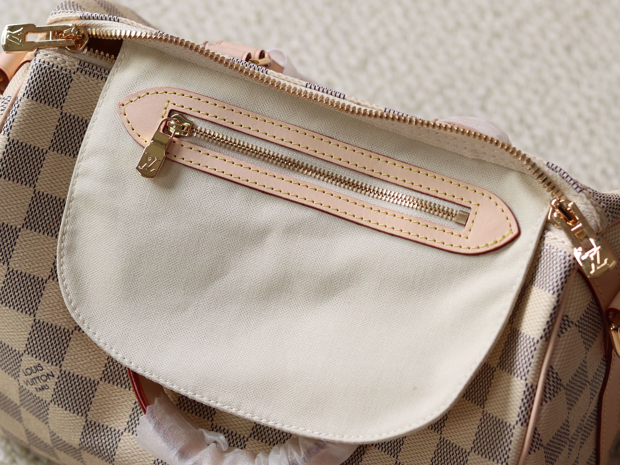 Louis Vuitton Basic Bag Canvas M-l-s