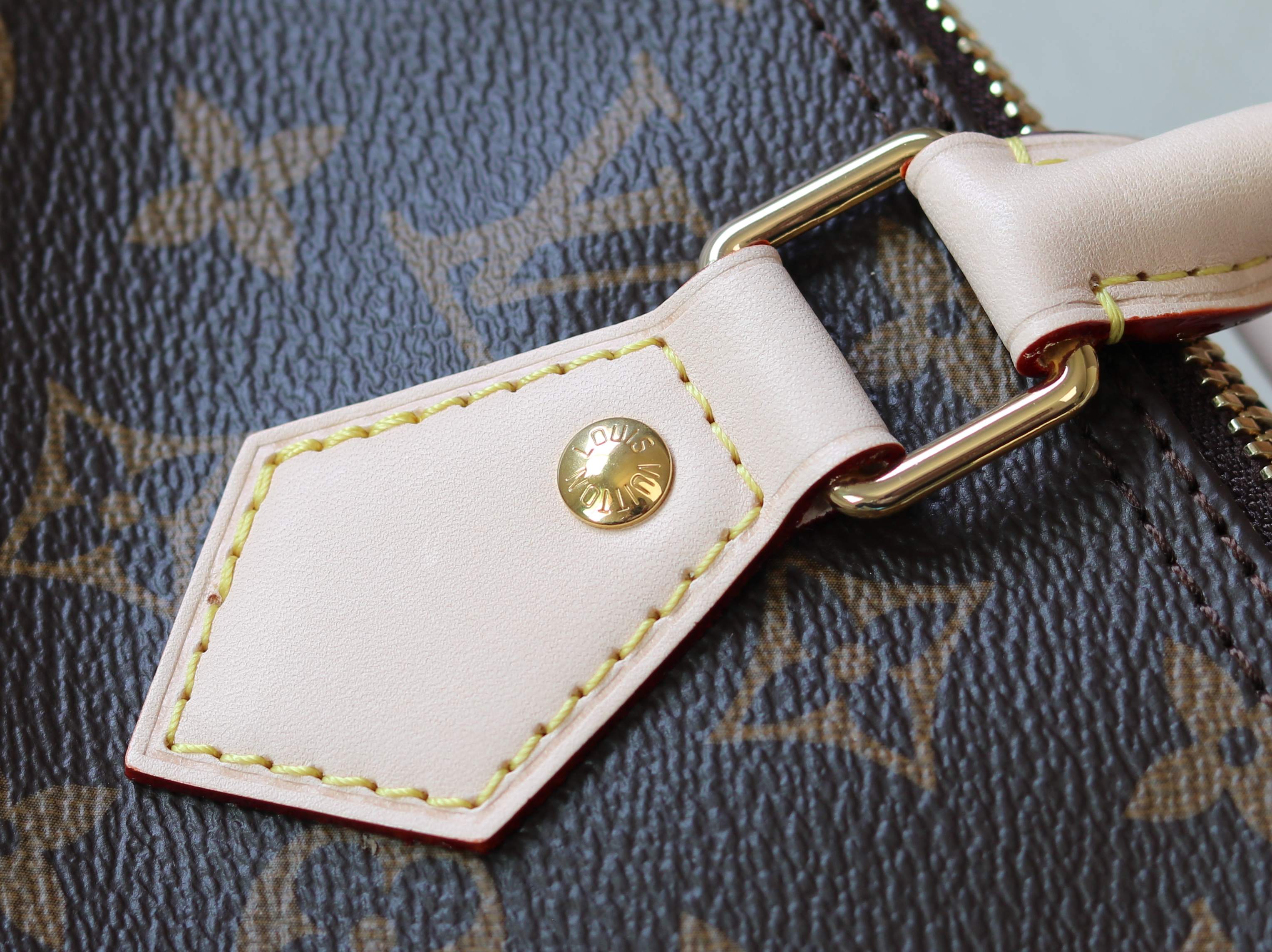 Louis Vuitton Basic Bag Canvas M-l-s