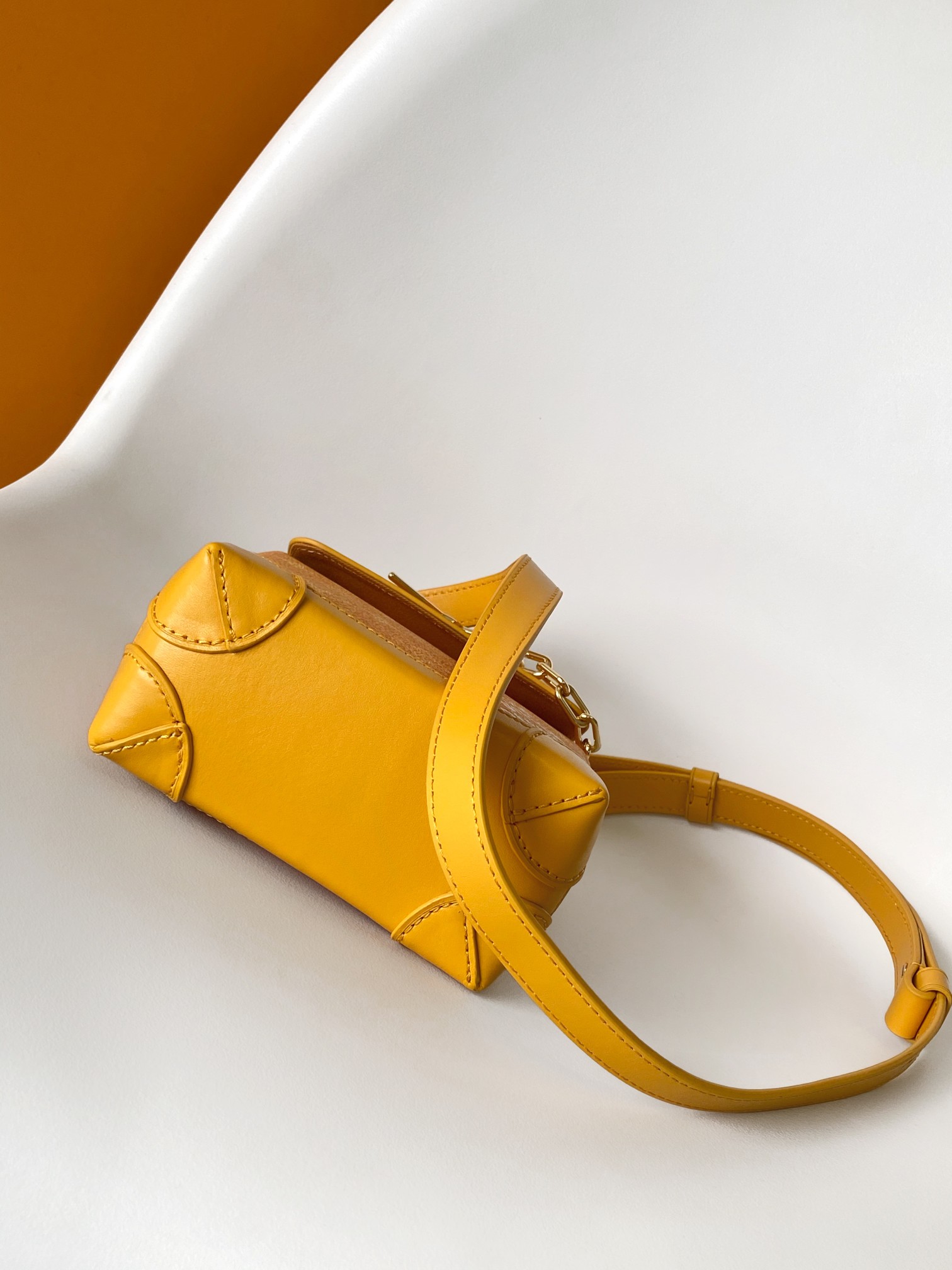 Louis Vuitton Basic Bag Canvas M-l-s