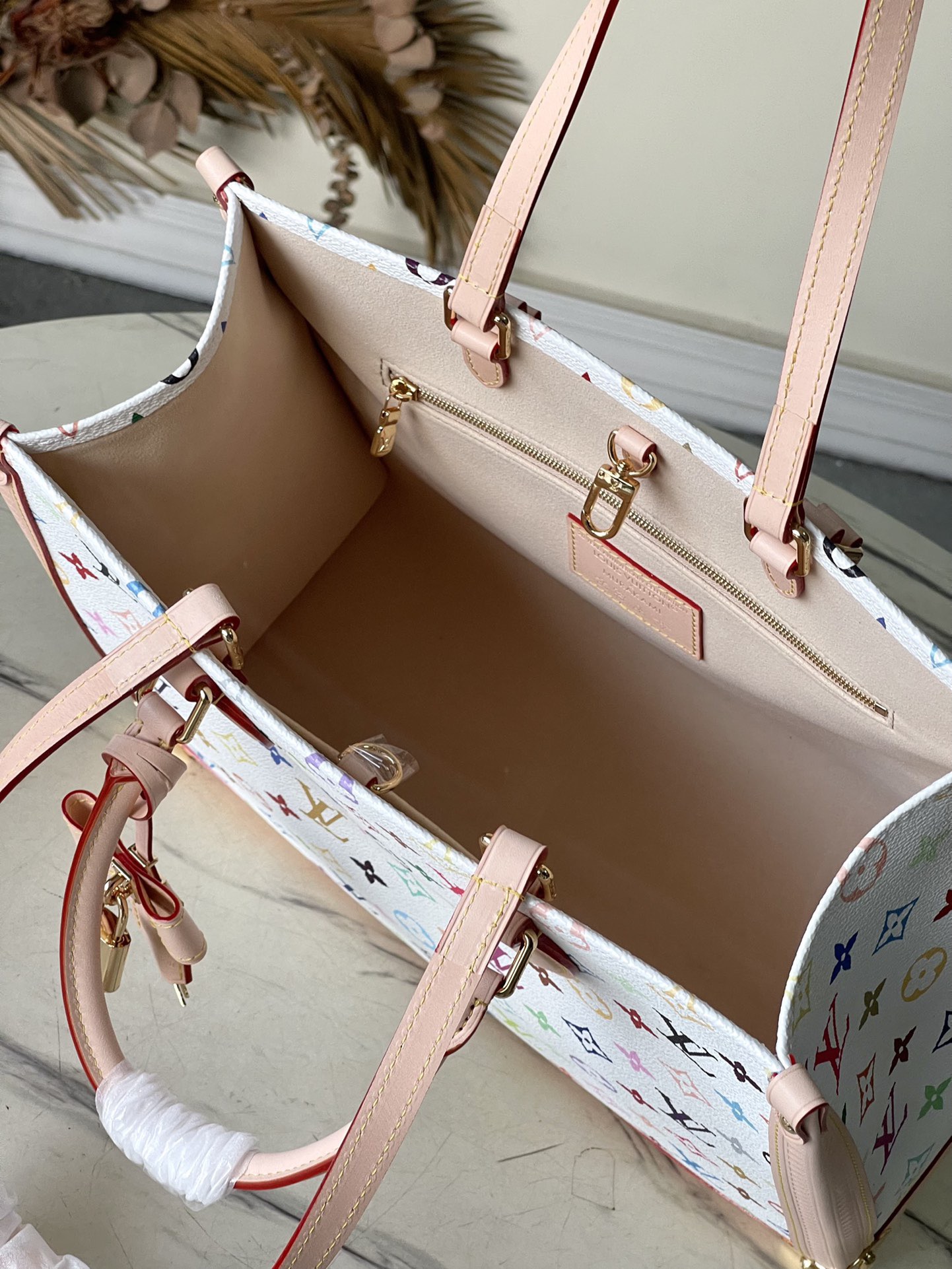 Louis Vuitton Basic Bag Cow Leather M-l