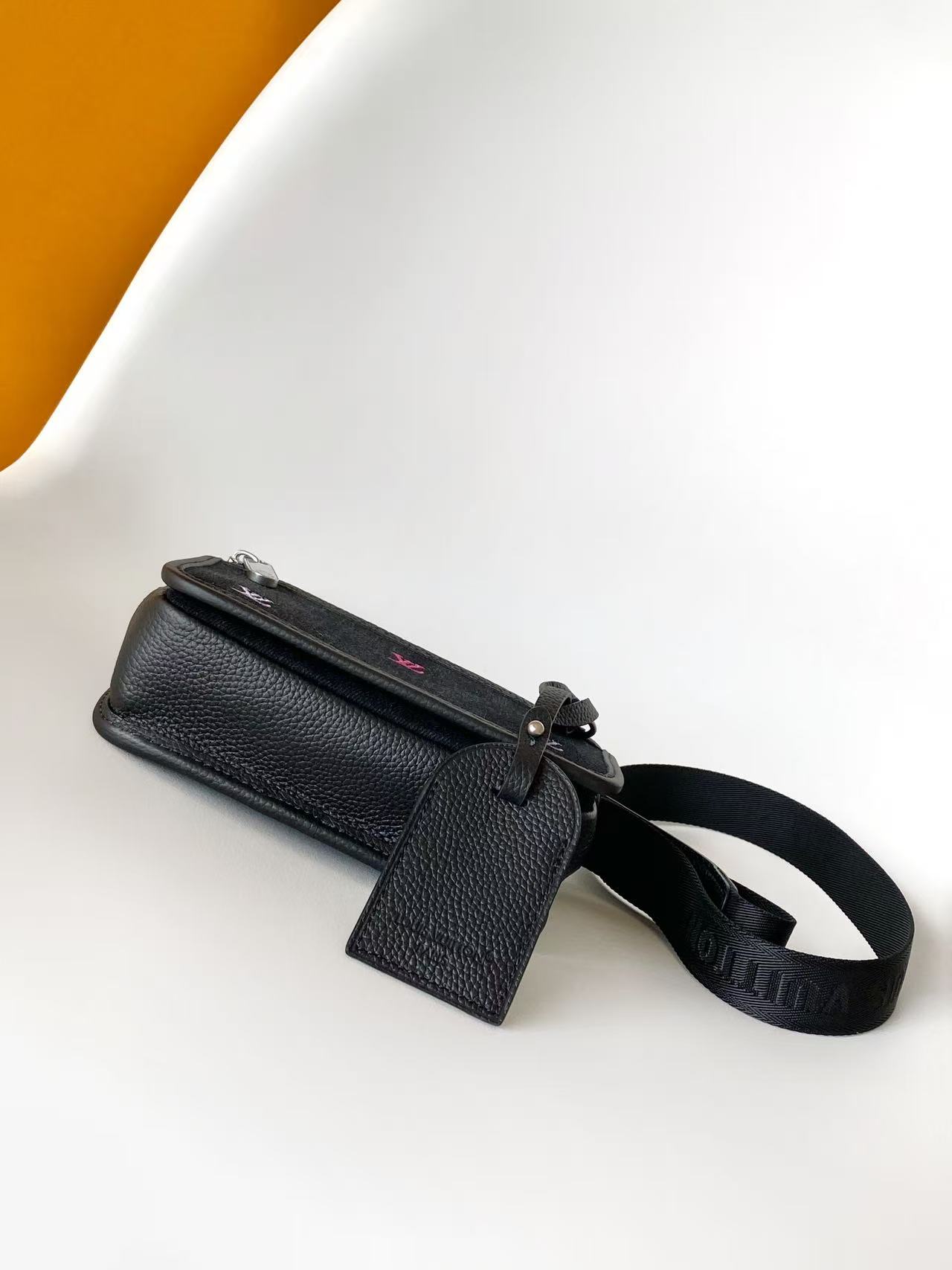 Louis Vuitton Basic Bag Black M-s