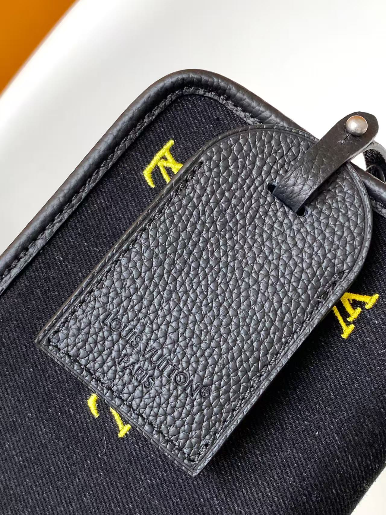 Louis Vuitton Basic Bag Black M-s