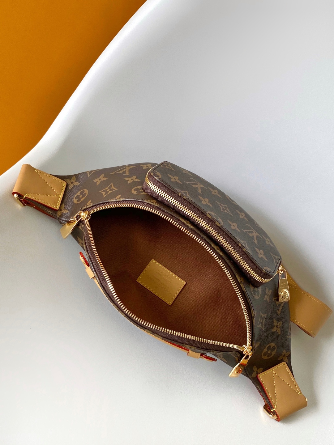 Louis Vuitton Basic Bag Canvas M-s