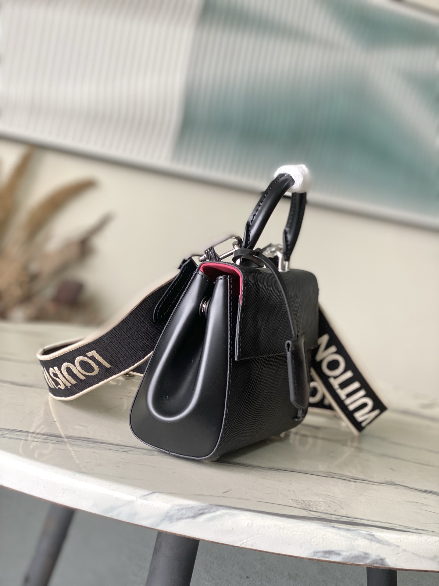 Louis Vuitton Basic Bag Black M-l