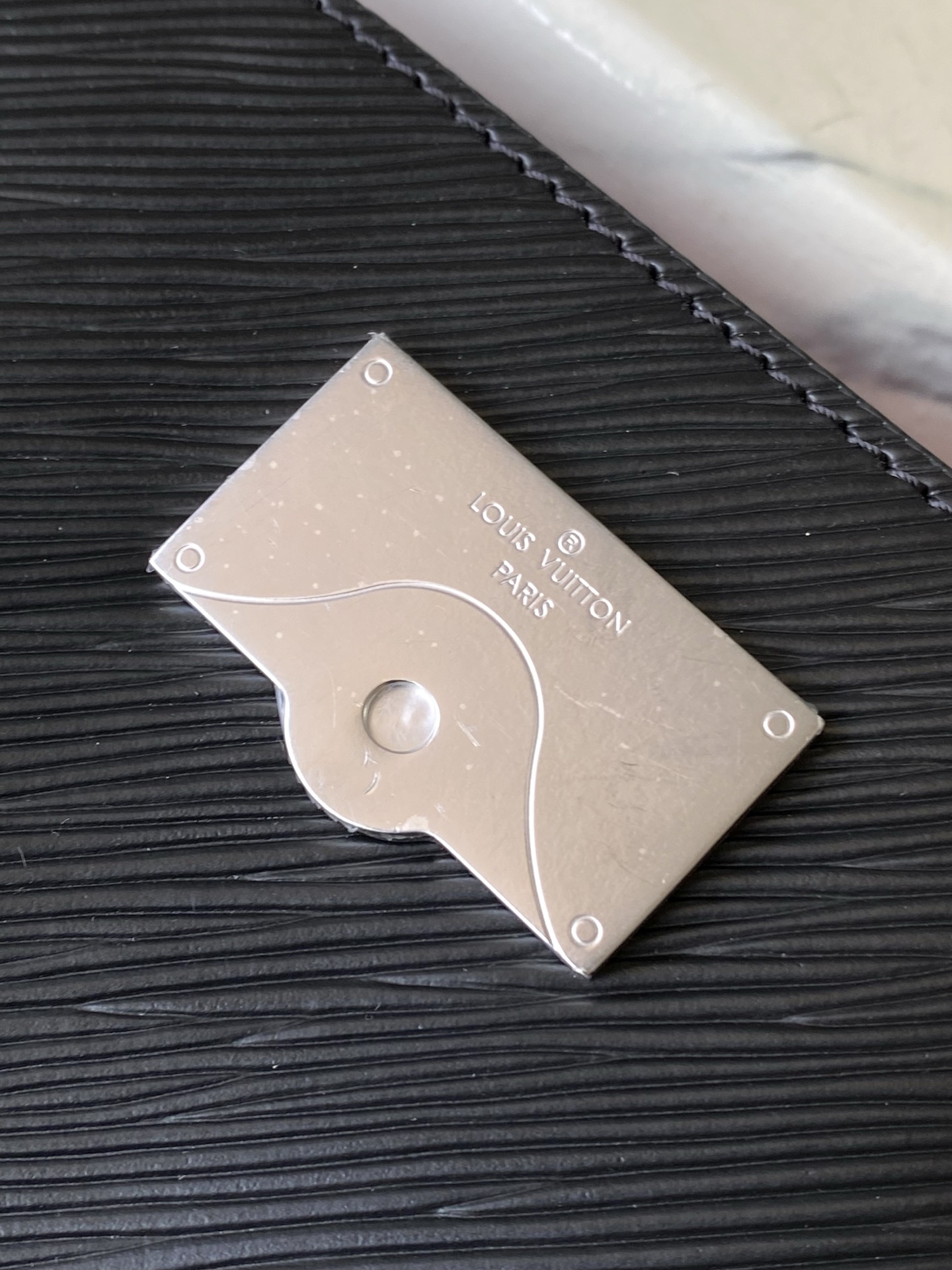 Louis Vuitton Basic Bag Black M-l