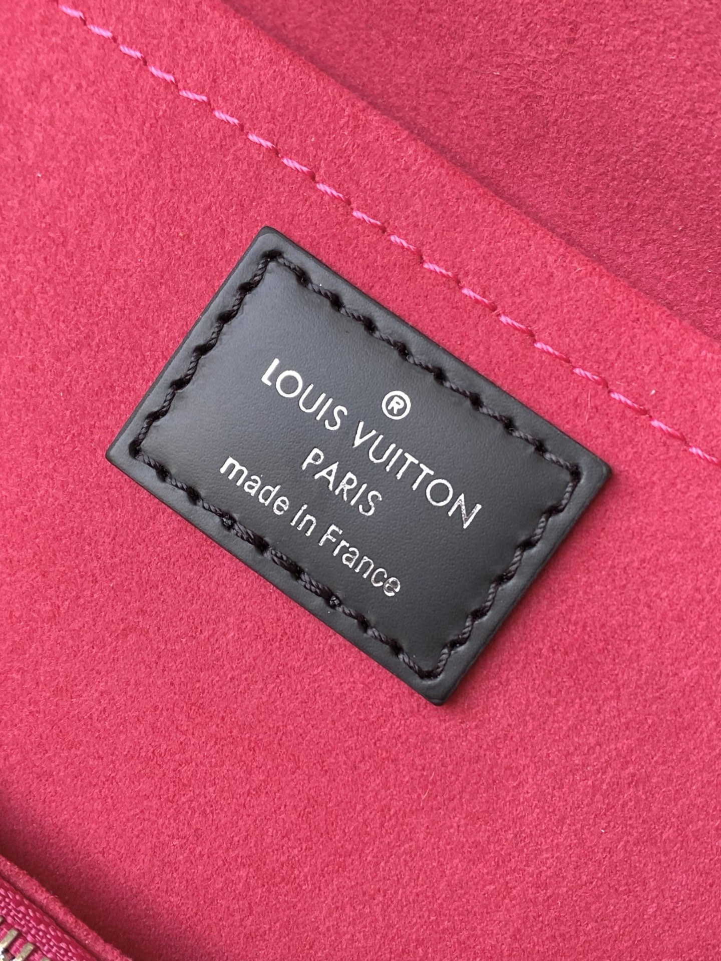 Louis Vuitton Basic Bag Black M-l