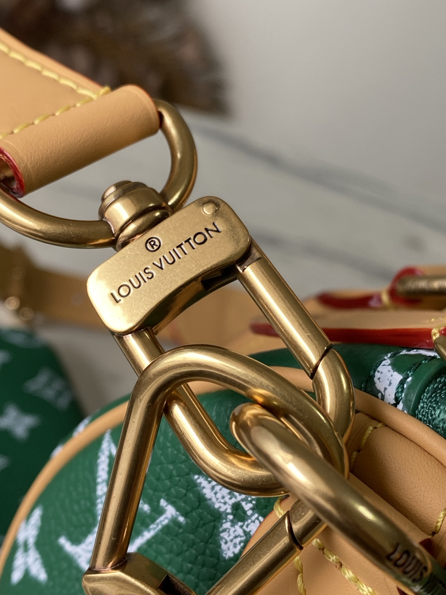 Louis Vuitton Basic Bag Cow Leather Green M-l-s