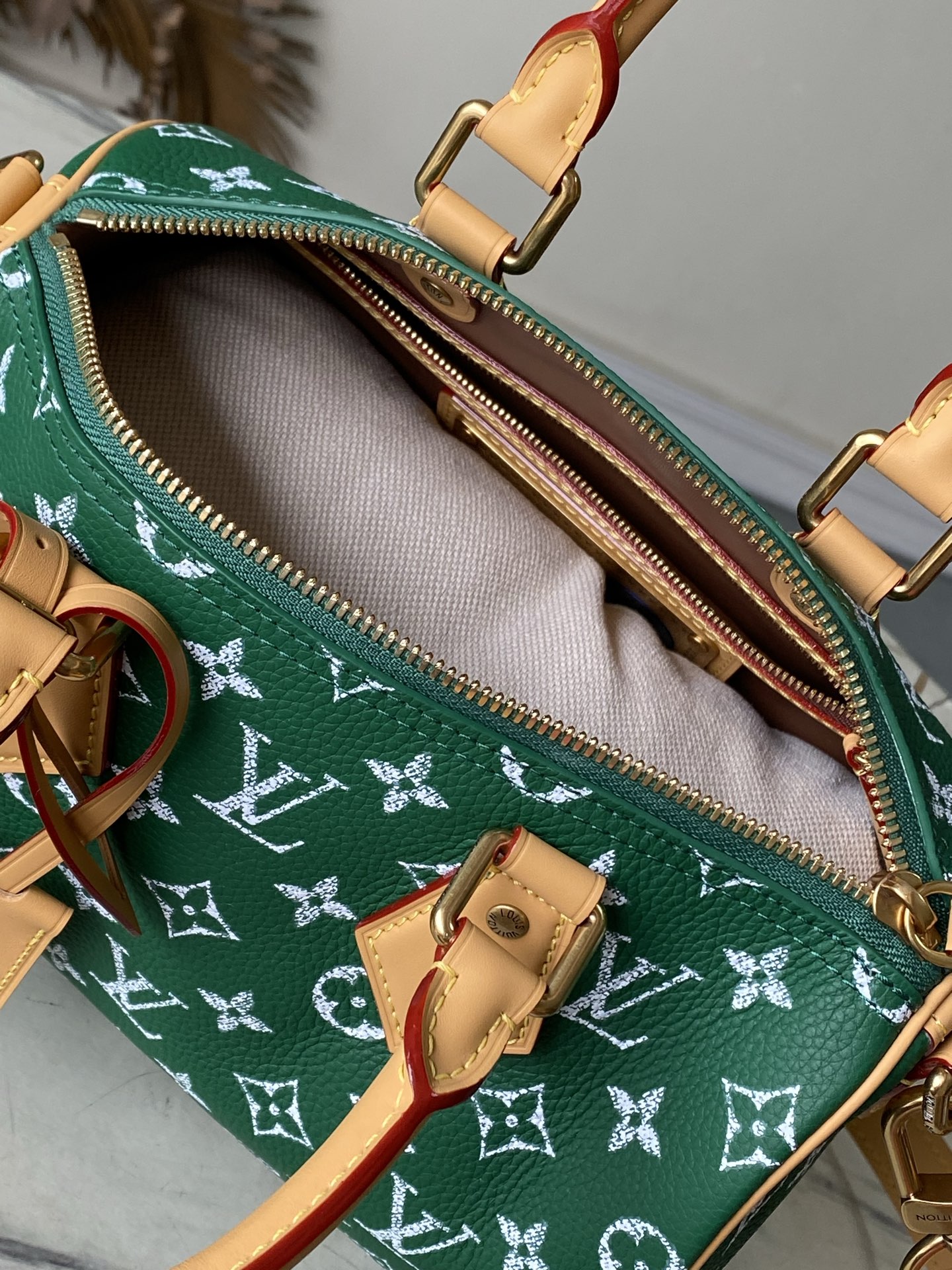 Louis Vuitton Basic Bag Cow Leather Green M-l-s