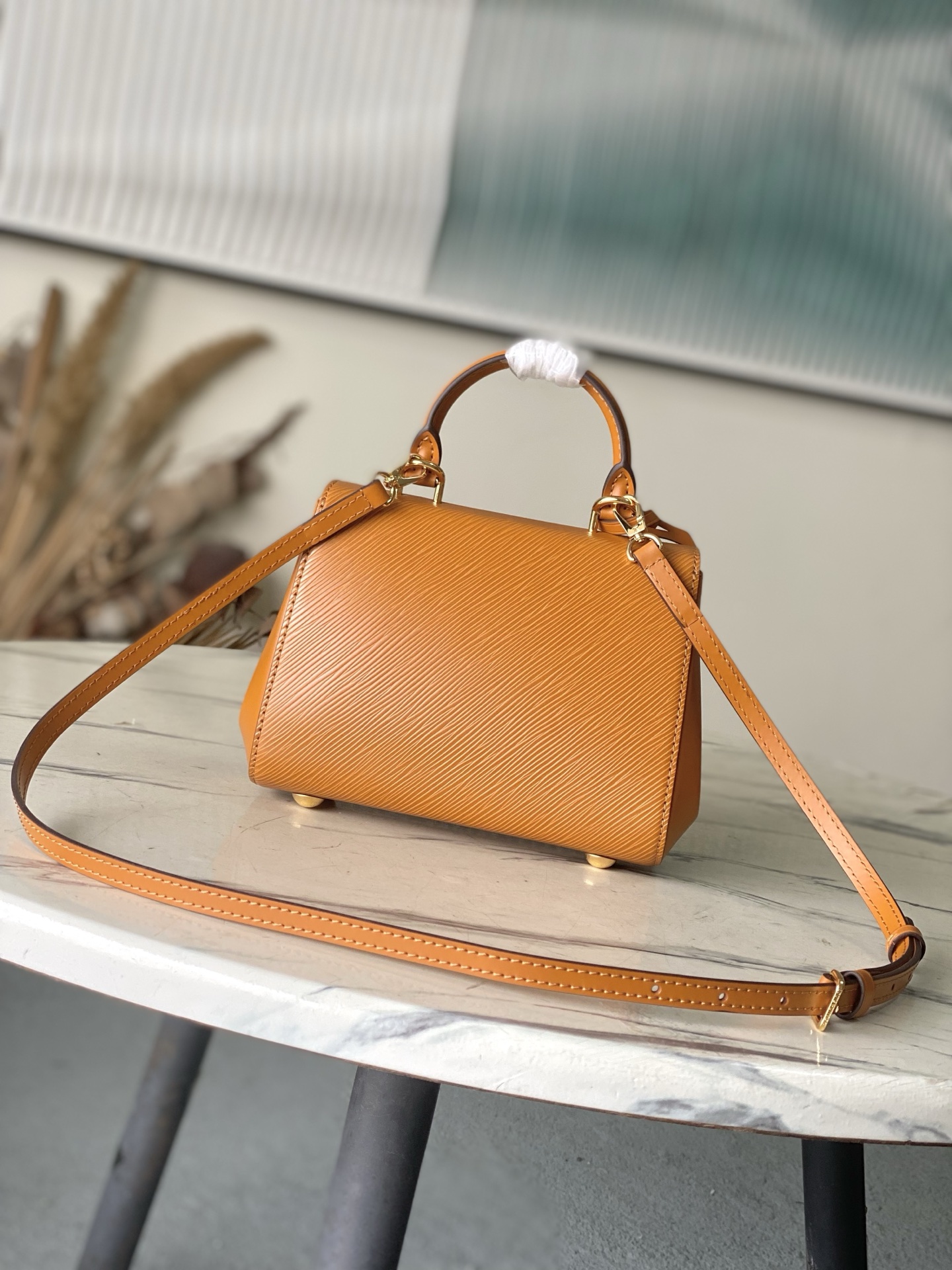 Louis Vuitton Basic Bag M-l