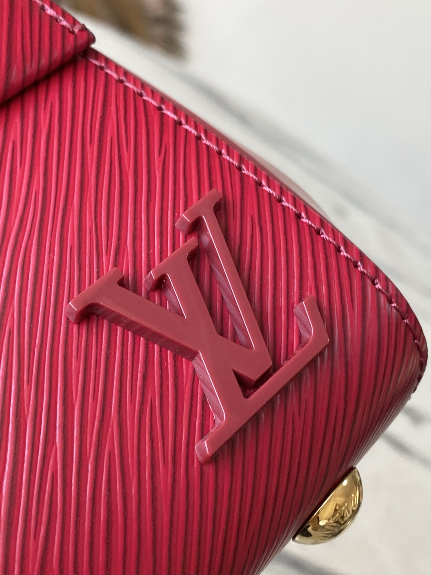 Louis Vuitton Basic Bag Red M-l