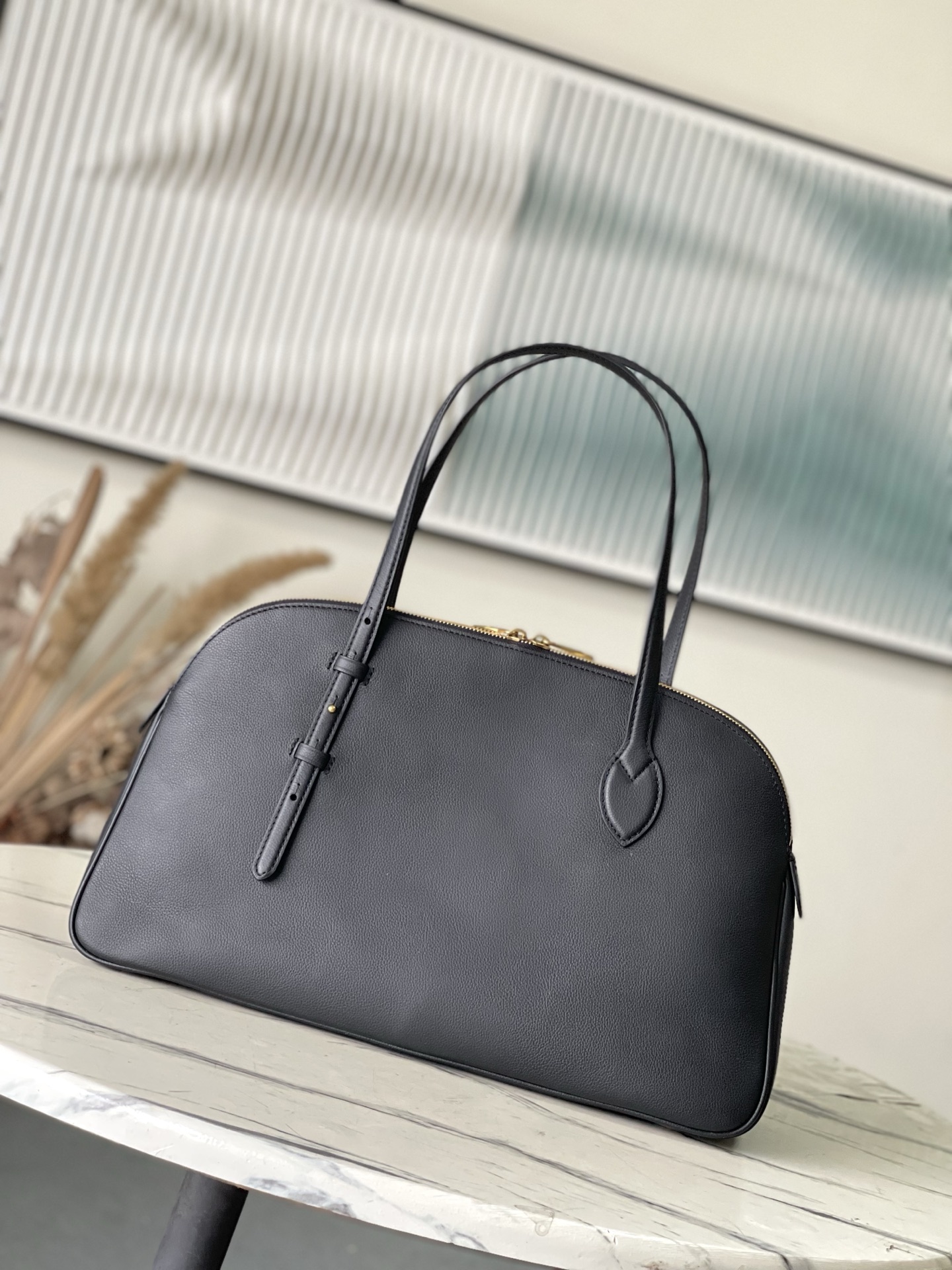 Louis Vuitton Basic Bag Cow Leather Black M-l