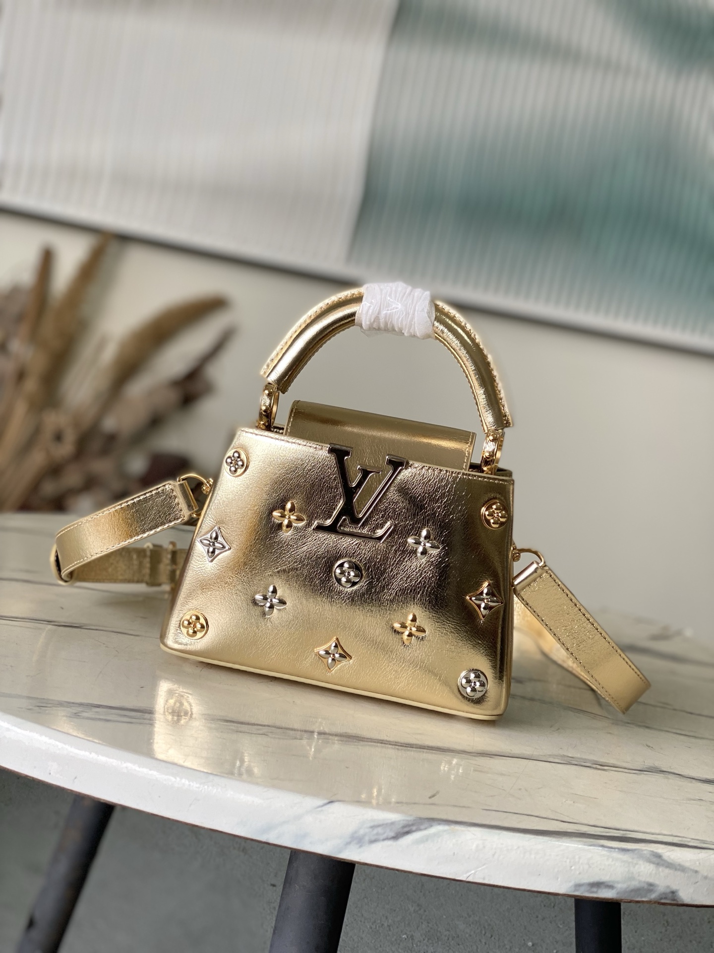 Louis Vuitton Basic Bag Gold M-l-s