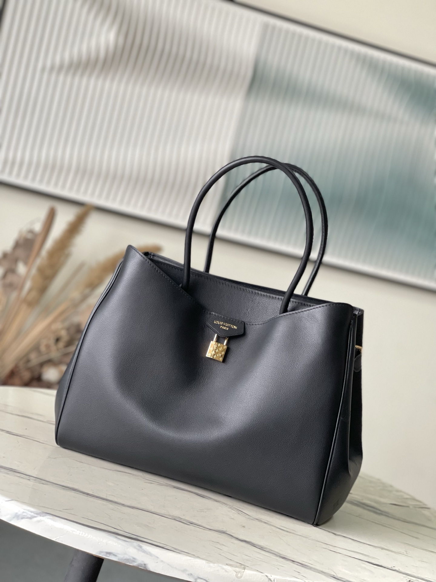 Louis Vuitton Basic Bag Cow Leather Black M