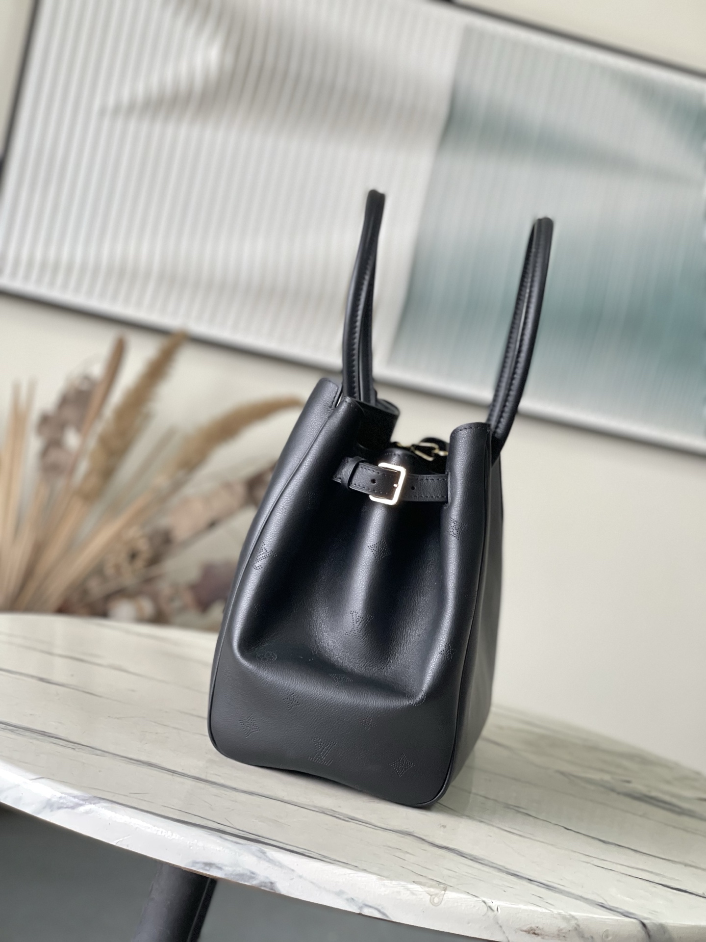 Louis Vuitton Basic Bag Cow Leather Black M