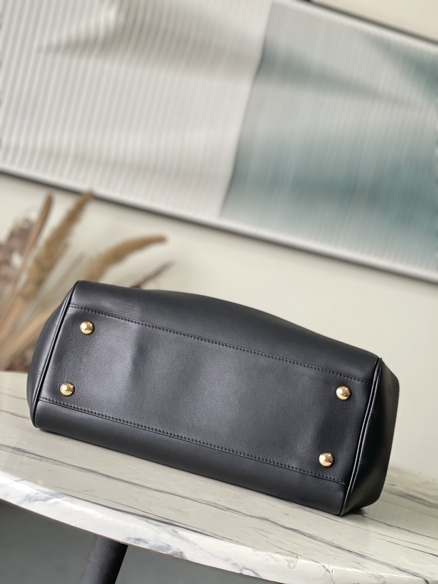 Louis Vuitton Basic Bag Cow Leather Black M