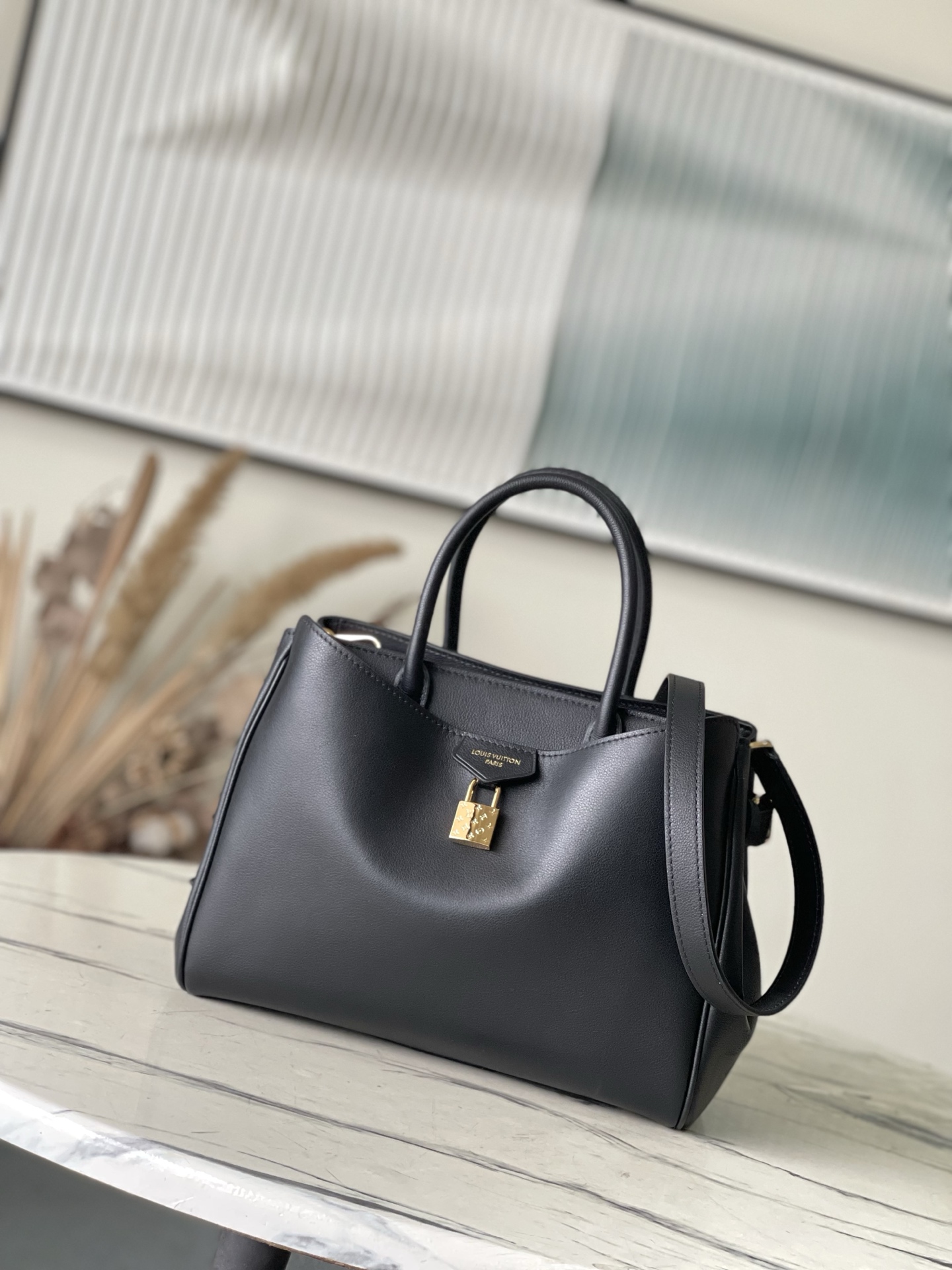 Louis Vuitton Basic Bag Cow Leather Black M