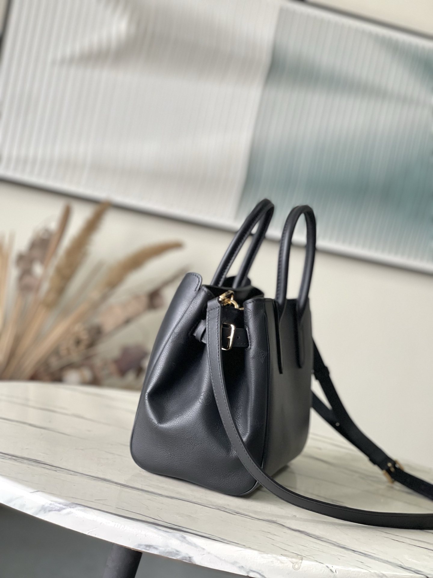 Louis Vuitton Basic Bag Cow Leather Black M