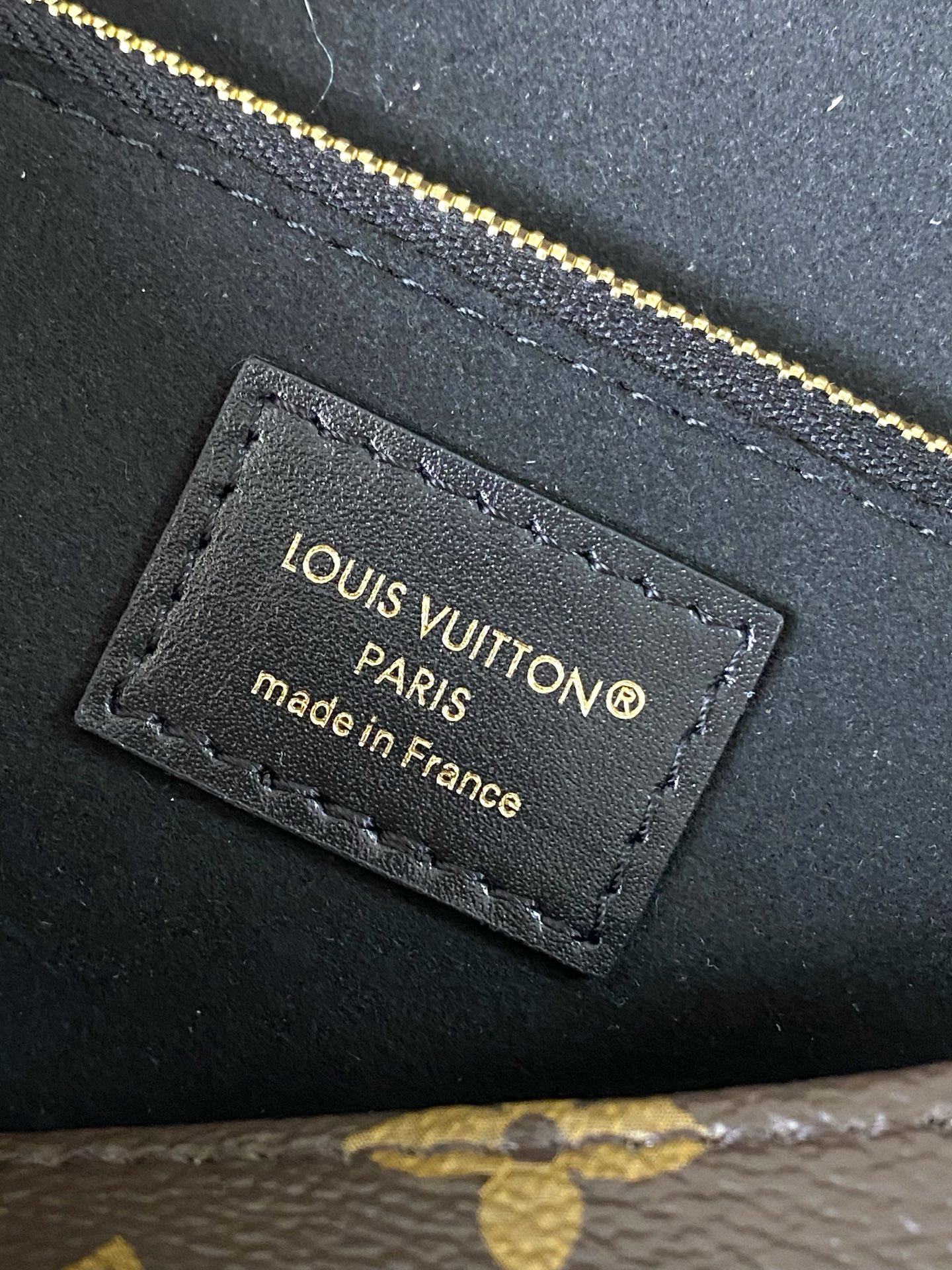 Louis Vuitton Basic Bag Canvas M-l-s