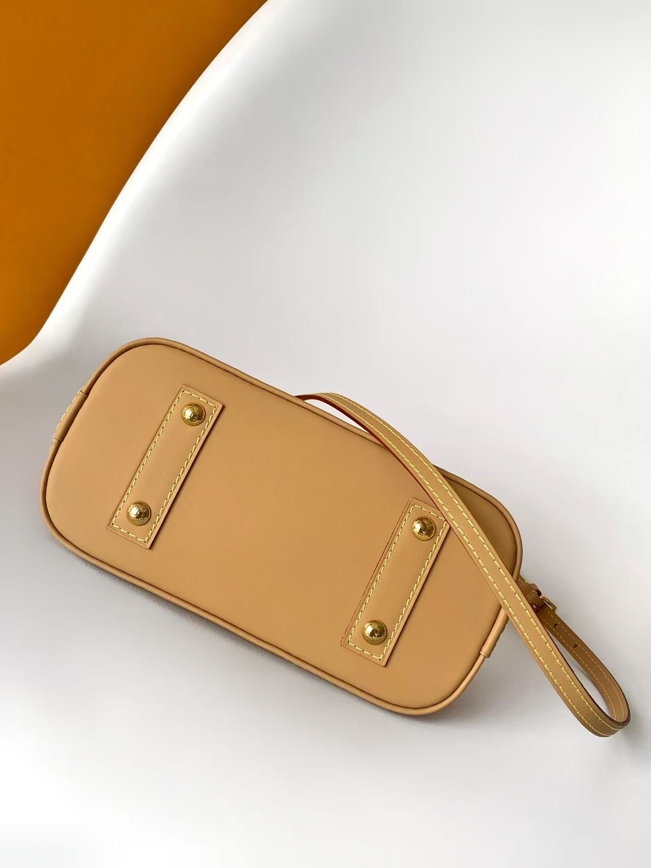 Louis Vuitton Basic Bag Canvas Beige M-l