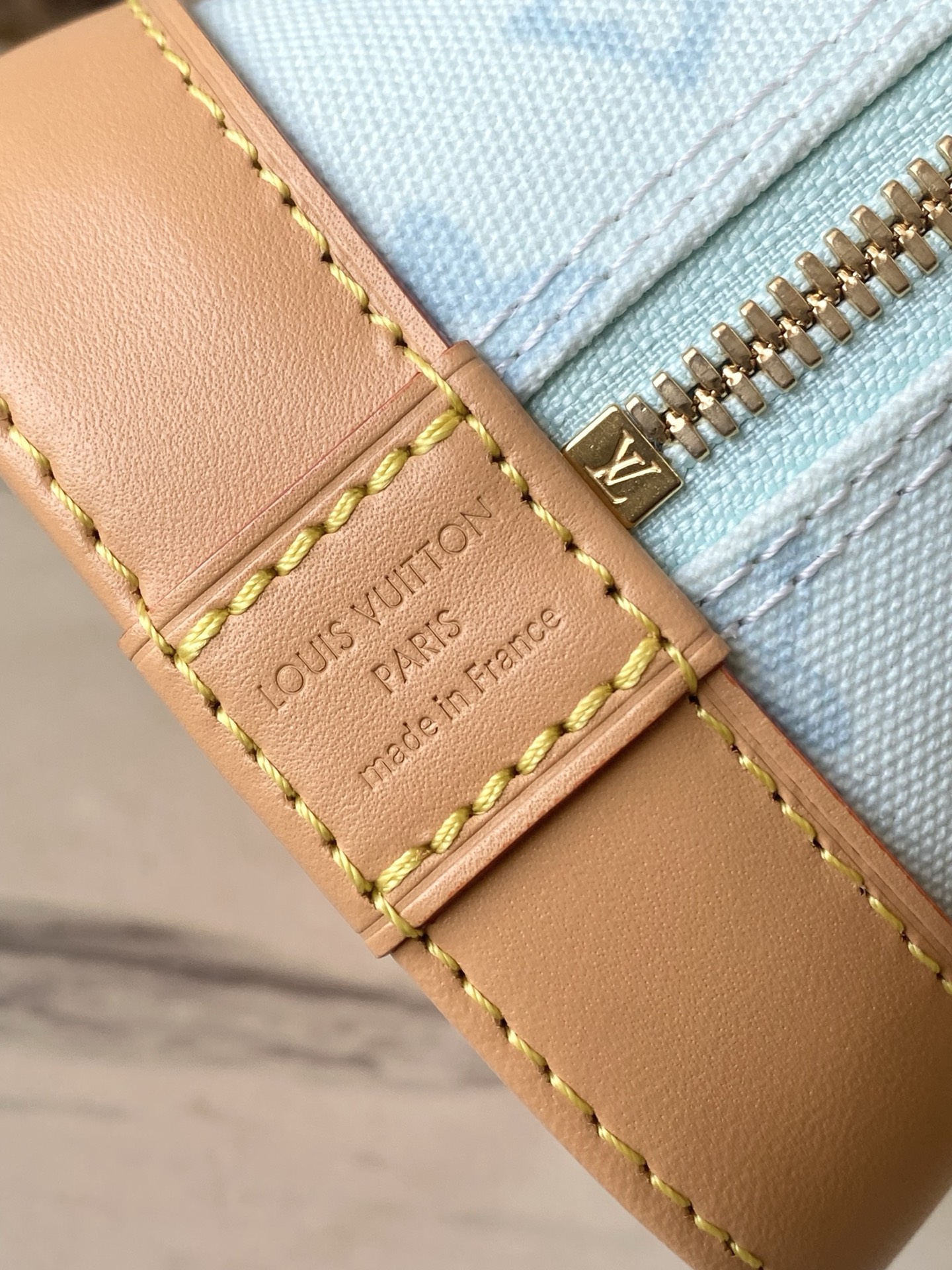 Louis Vuitton Basic Bag Canvas M-l