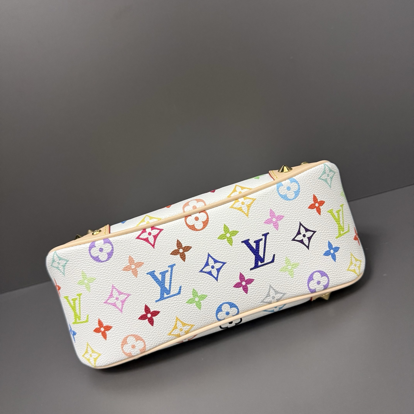 Louis Vuitton Basic Bag Canvas Gold M-l