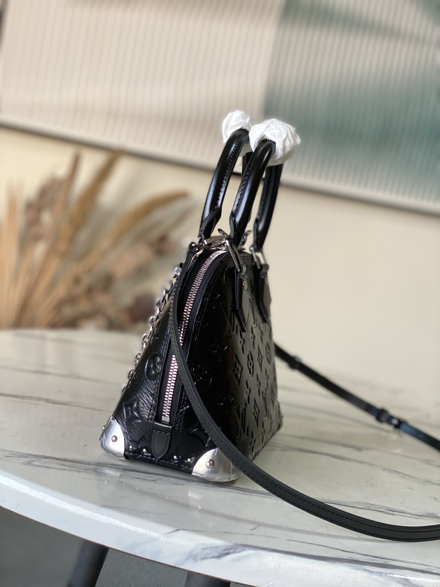 Louis Vuitton Basic Bag Cow Leather M-l-s