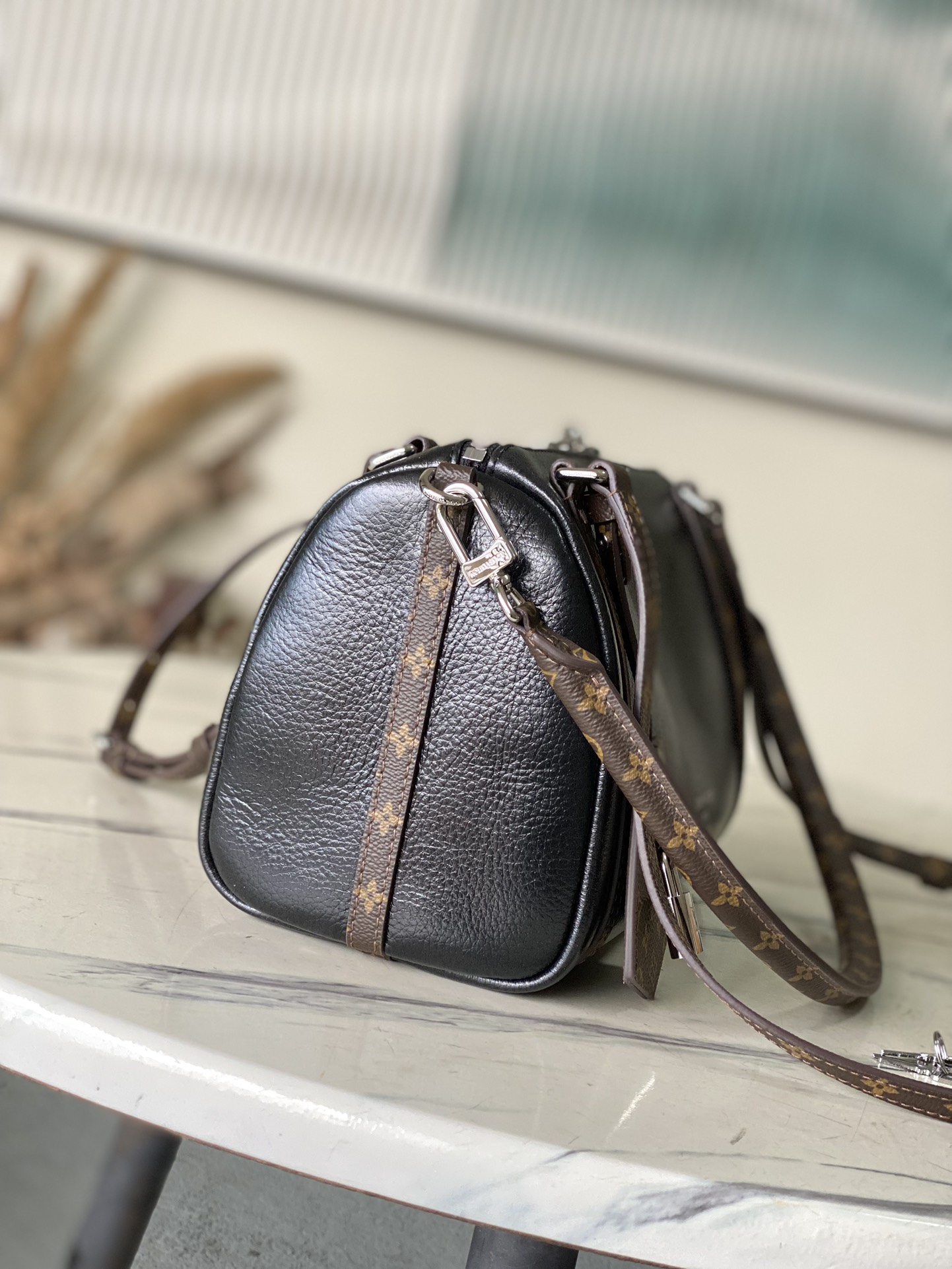 Louis Vuitton Basic Bag Cow Leather Black M-s