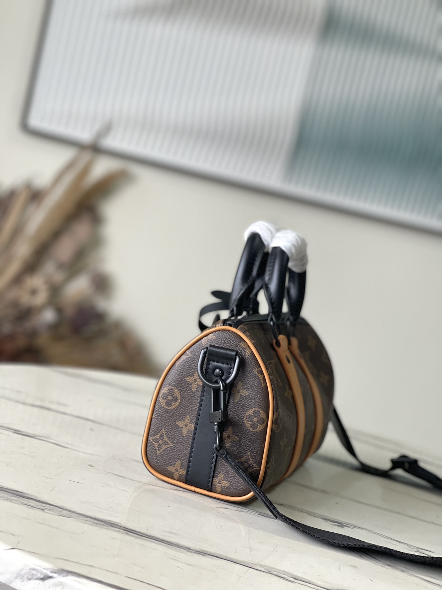 Louis Vuitton Basic Bag M-l