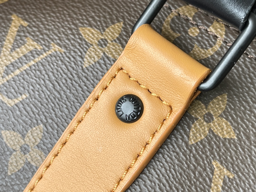 Louis Vuitton Basic Bag M-l