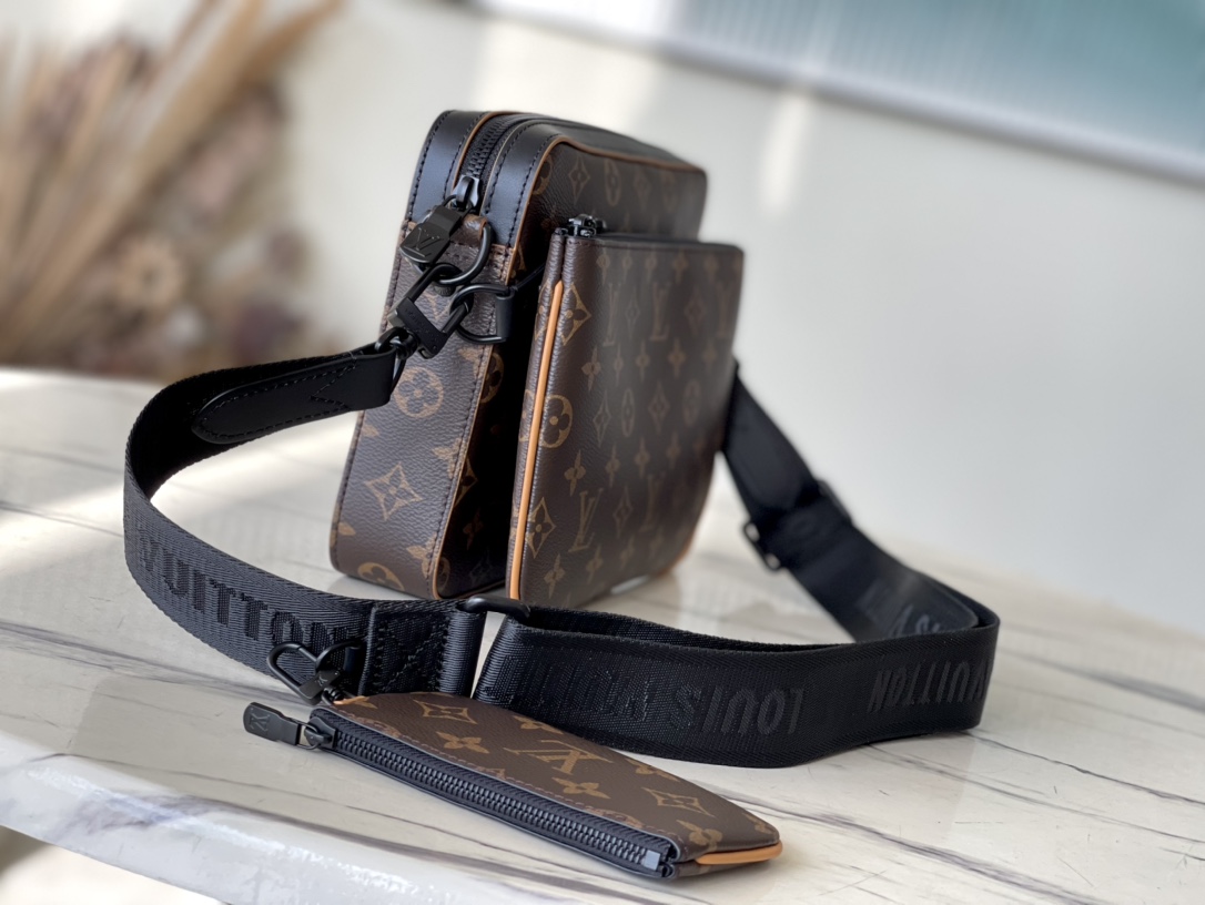 Louis Vuitton Messenger Bag Canvas M-l-s